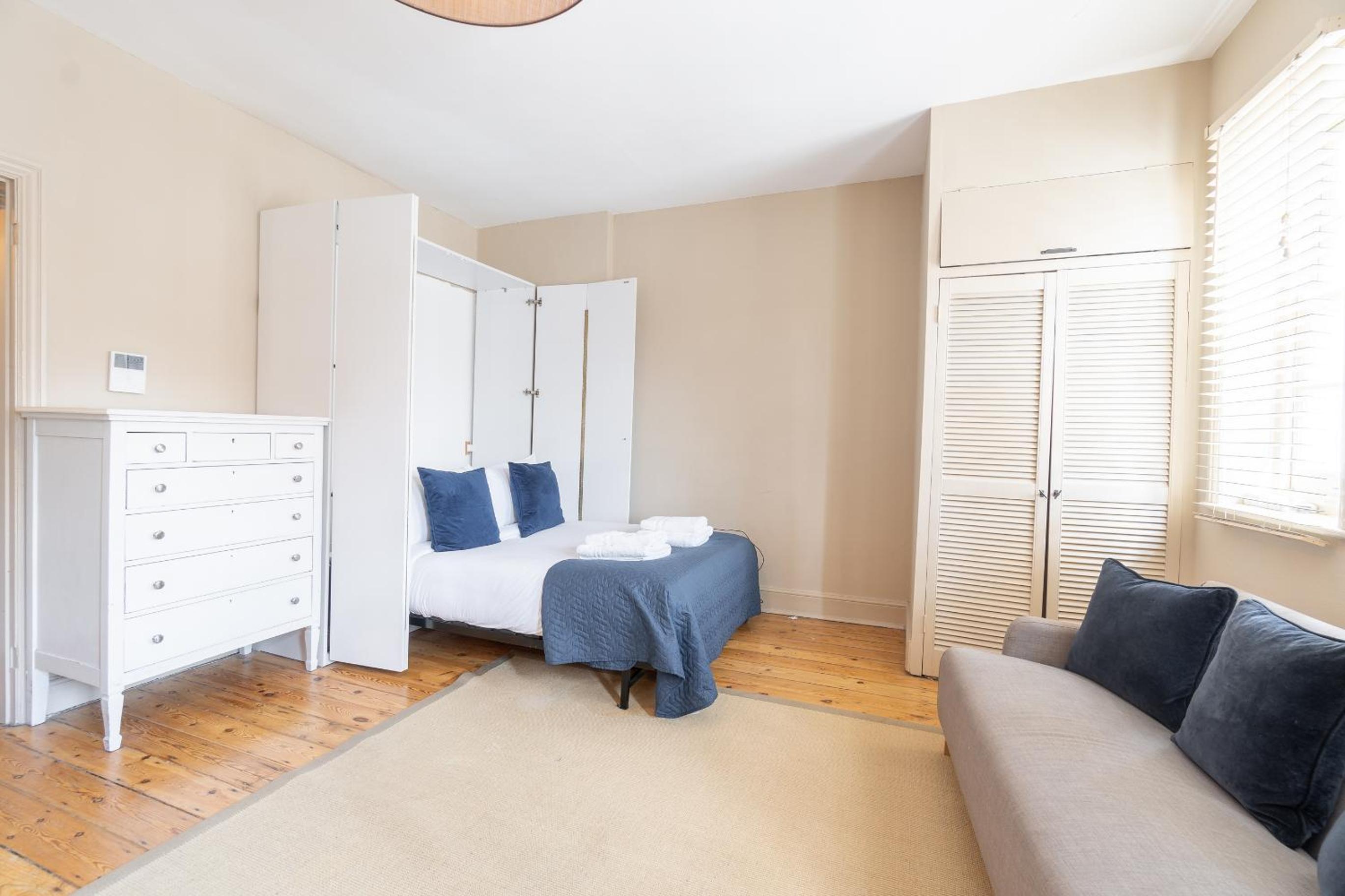 CAPITAL Studio Apartment in Chelsea - 56DP