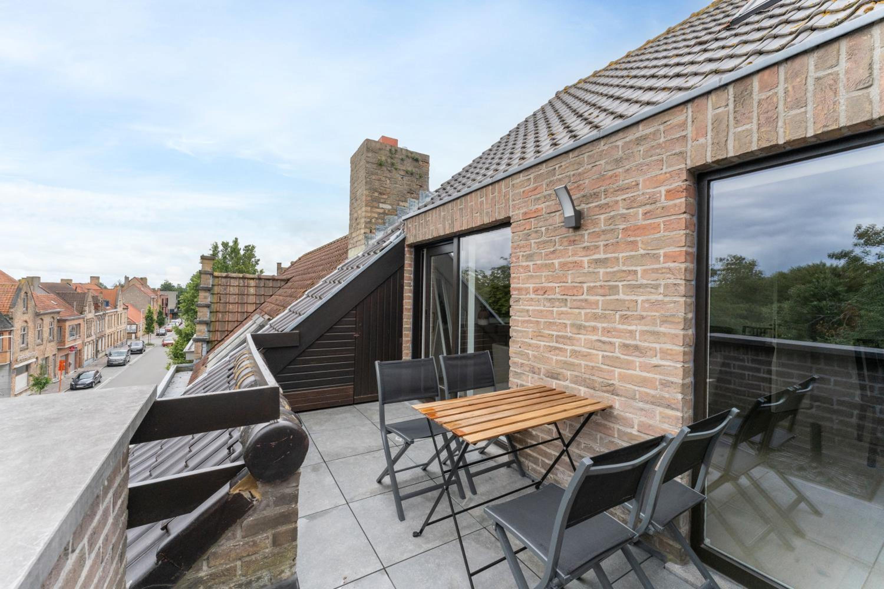 Marlie s Home - comfort stadsapp met zonnig terras