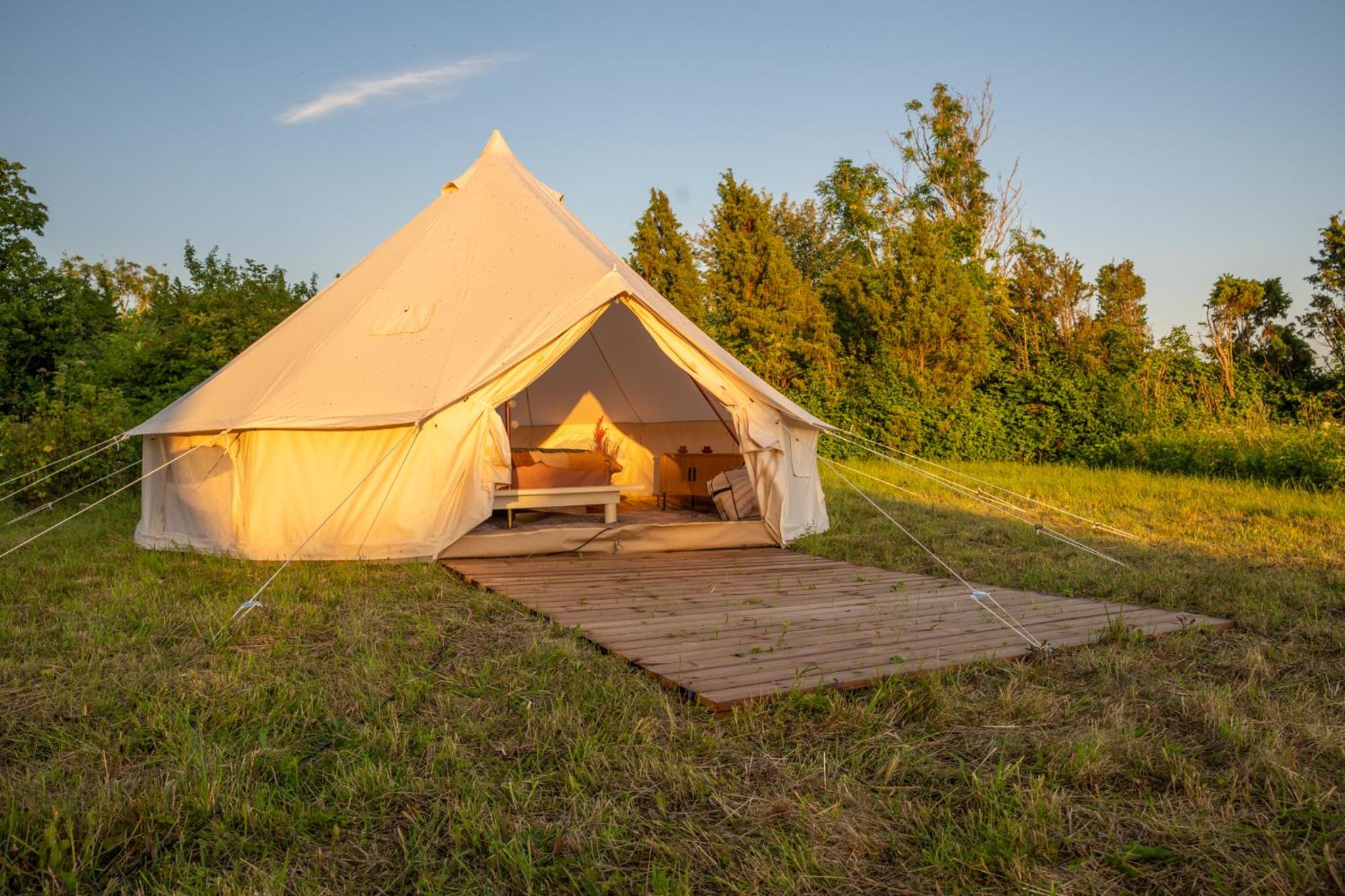 Privaatne glamping, saun ja köögiga maja mere kaldal