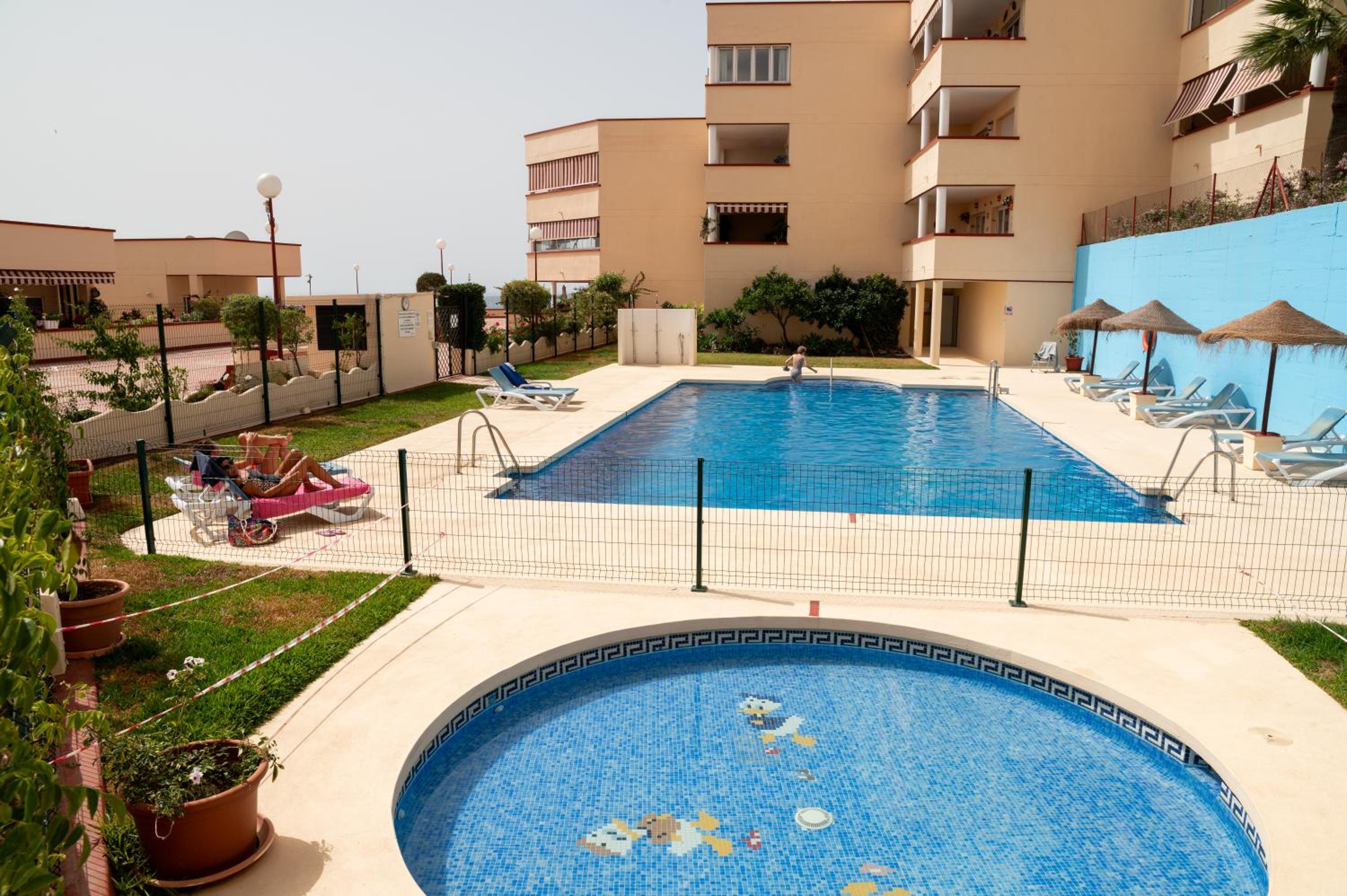 Exquisito apartamento en alquiler con vistas panorámicas al mar en Benalmádena