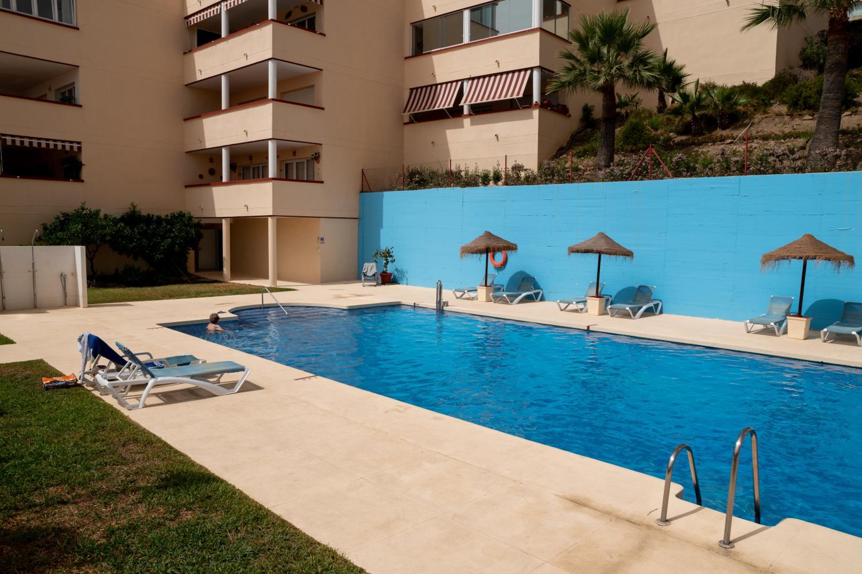 Exquisito apartamento en alquiler con vistas panorámicas al mar en Benalmádena
