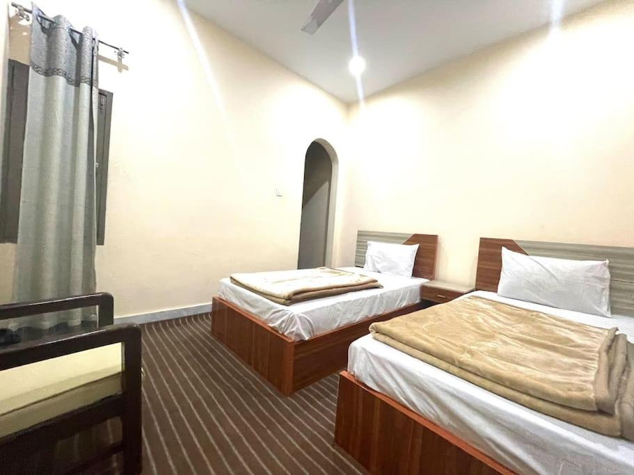 Comfort flats on main road Pesh