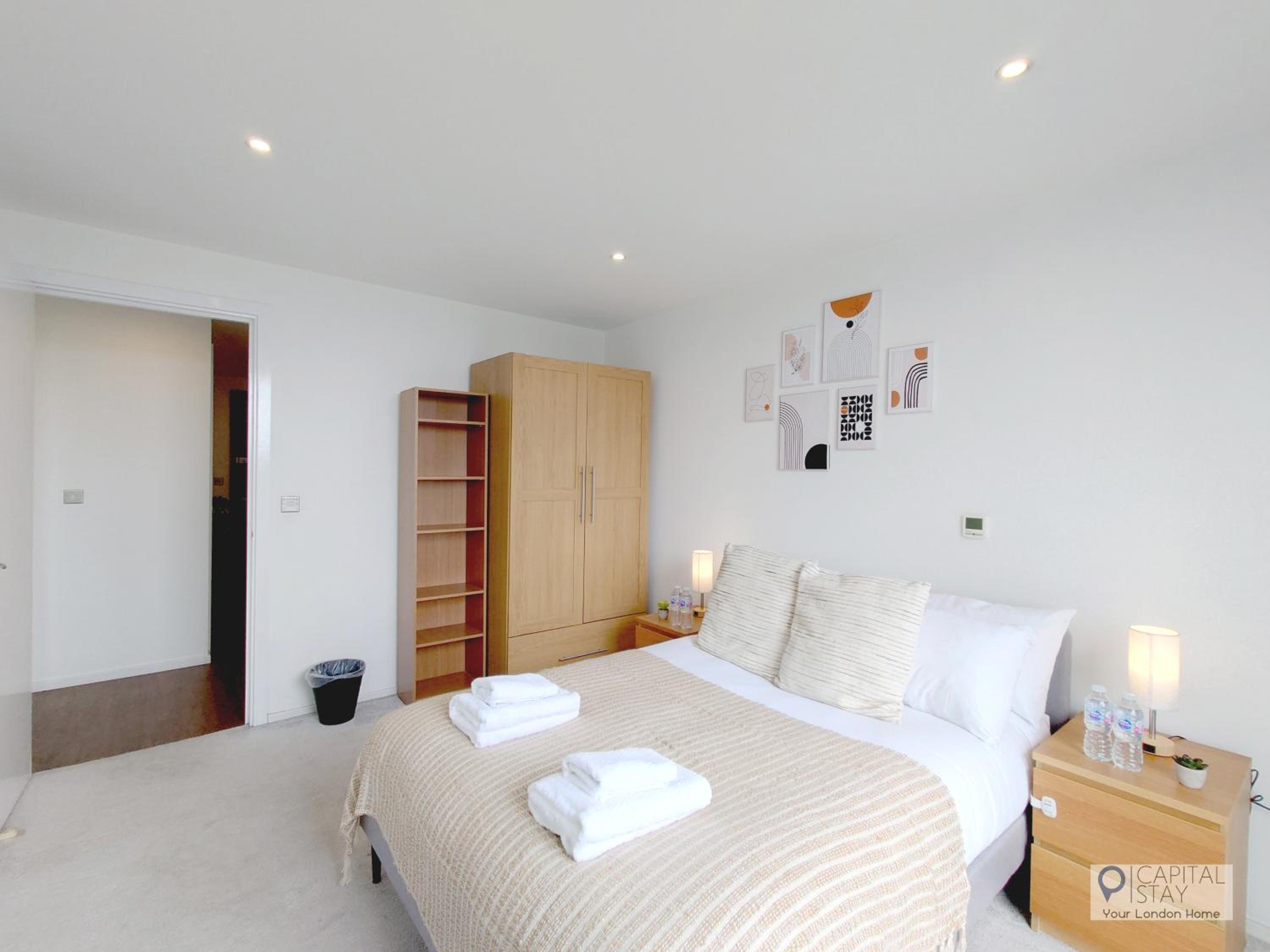 Fully Serviced Two Bed Apartment with River View view 5