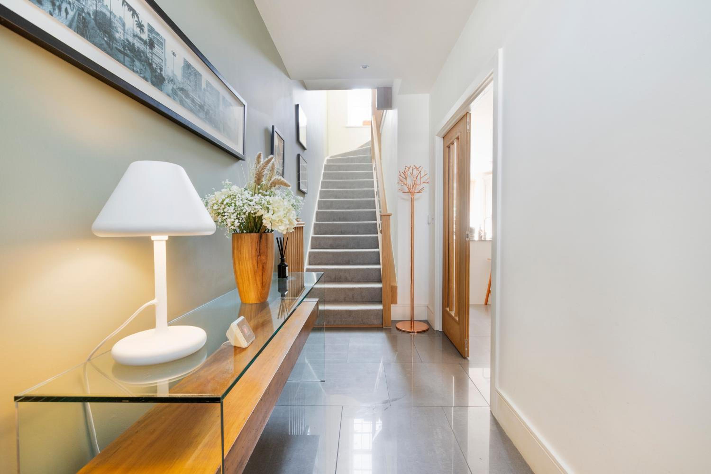 This City Needs Me 2 Bedroom Townhouse with Garden