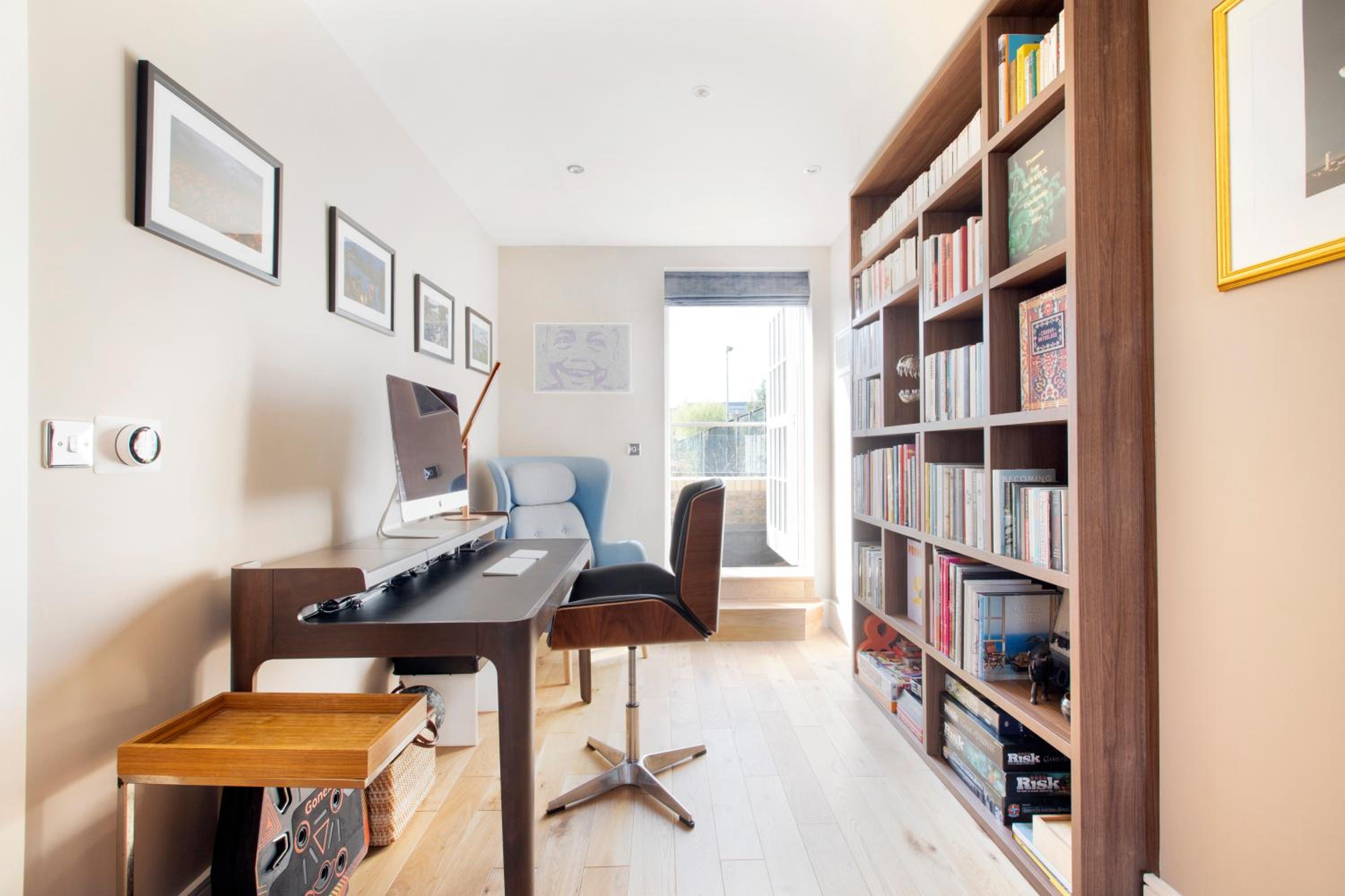 This City Needs Me 2 Bedroom Townhouse with Garden