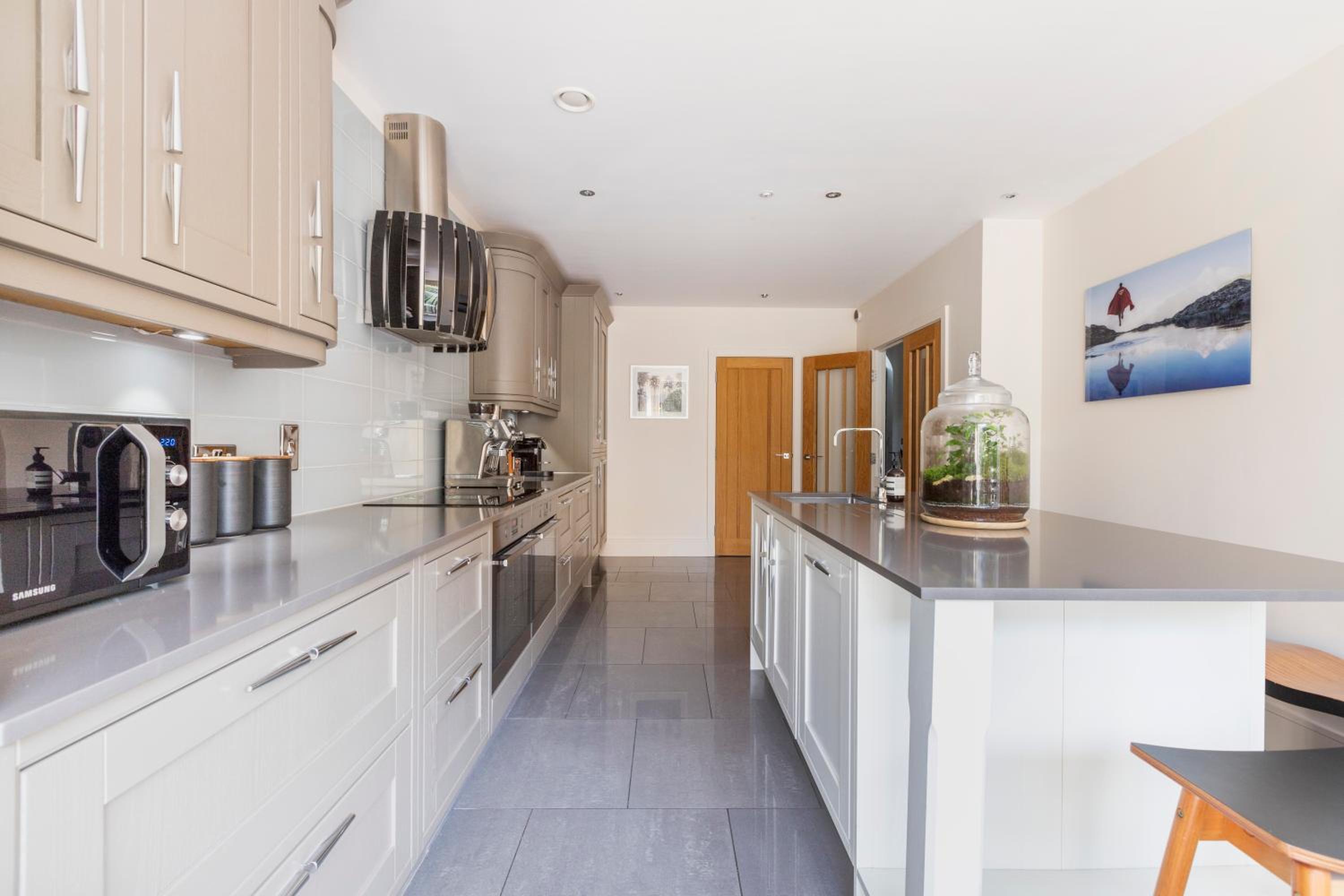 This City Needs Me 2 Bedroom Townhouse with Garden