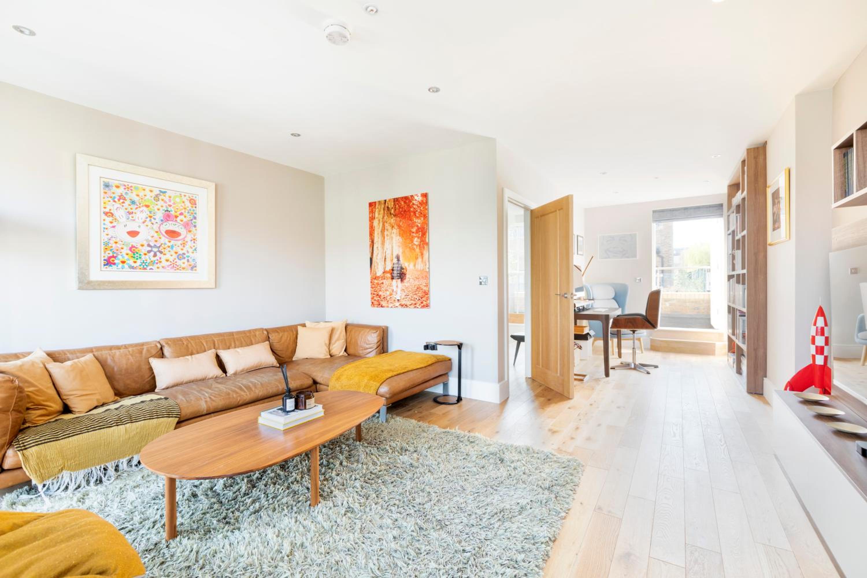 This City Needs Me 2 Bedroom Townhouse with Garden