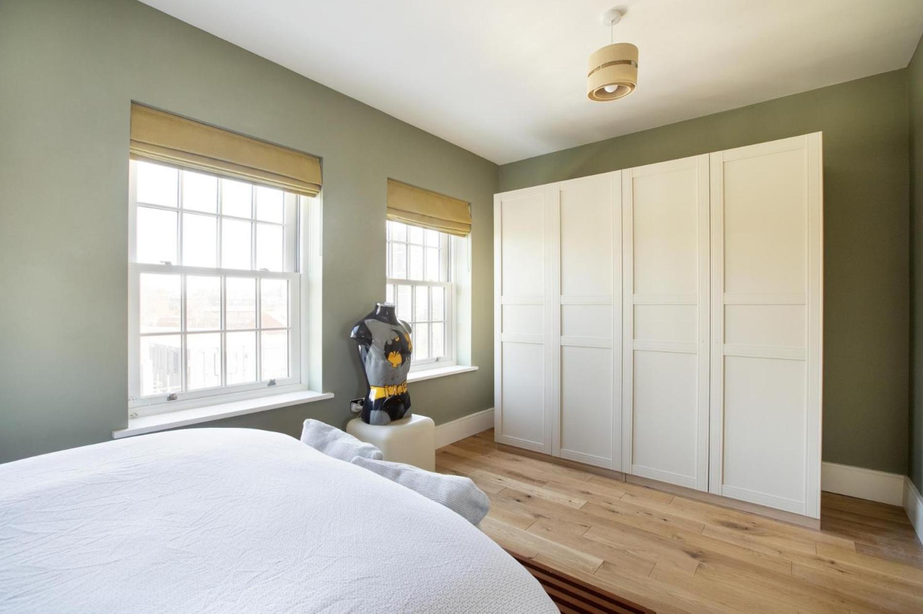 This City Needs Me 2 Bedroom Townhouse with Garden