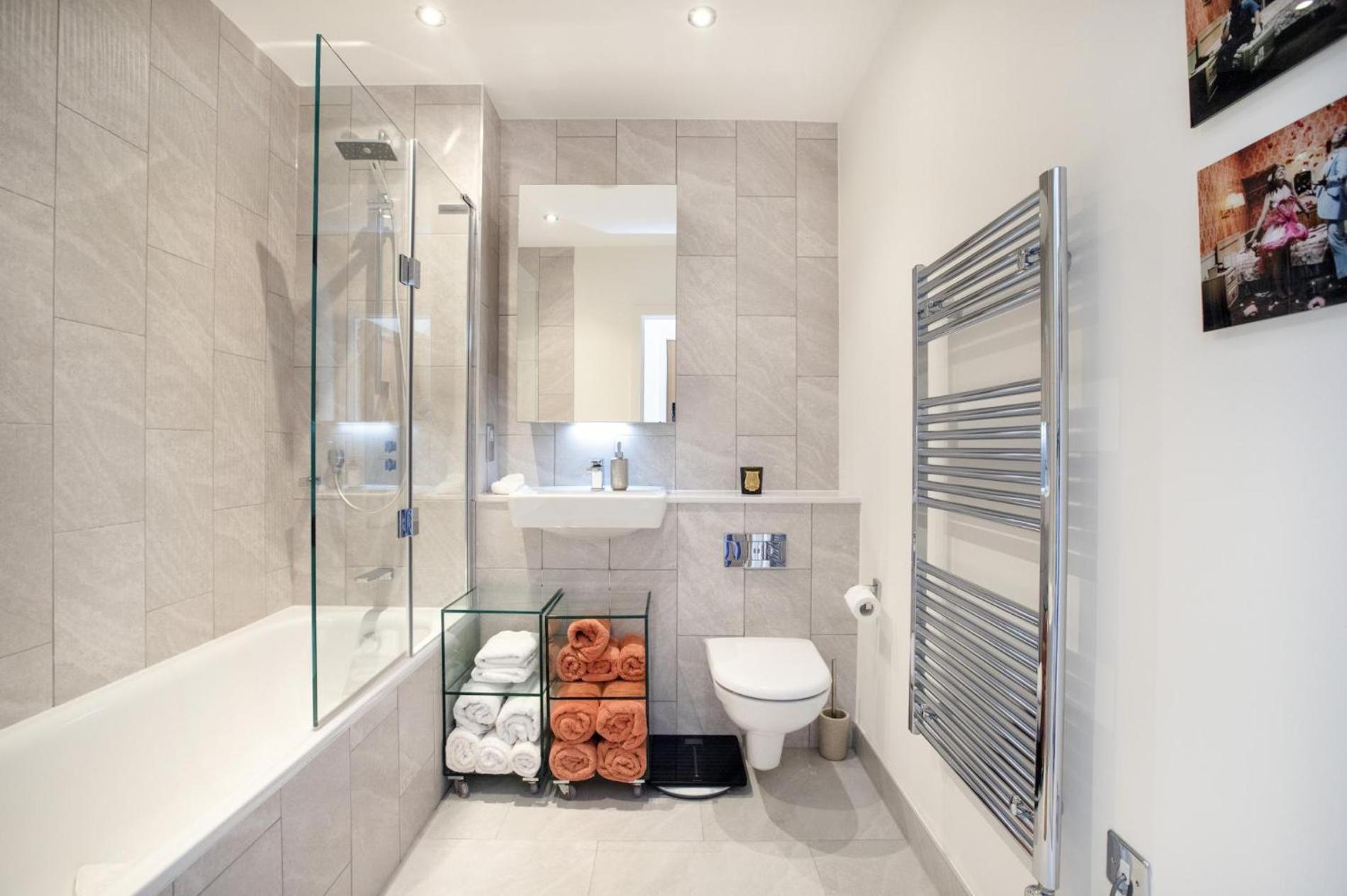 This City Needs Me 2 Bedroom Townhouse with Garden