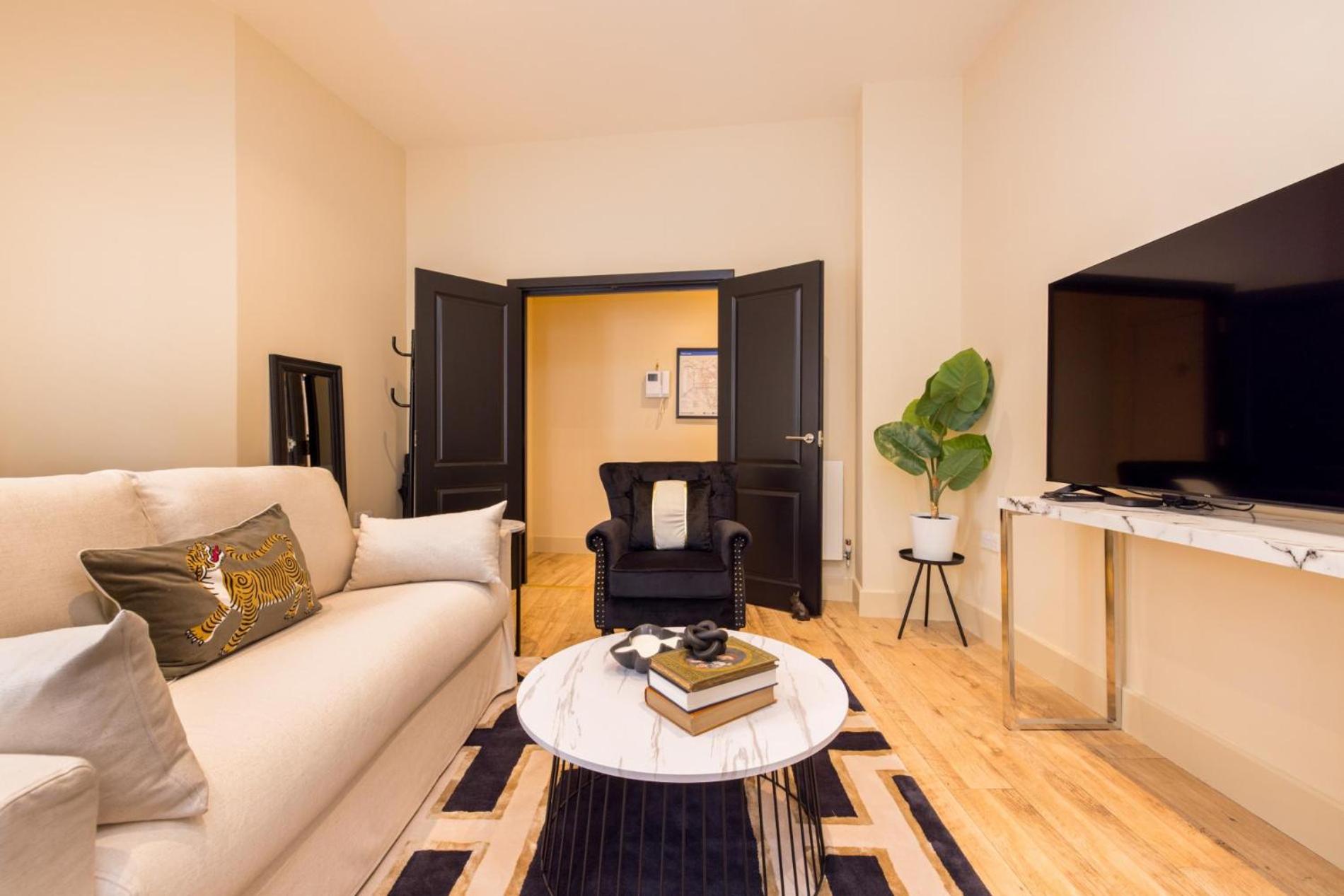 London Muse 1 Bedroom Apartment in Belgravia view 4