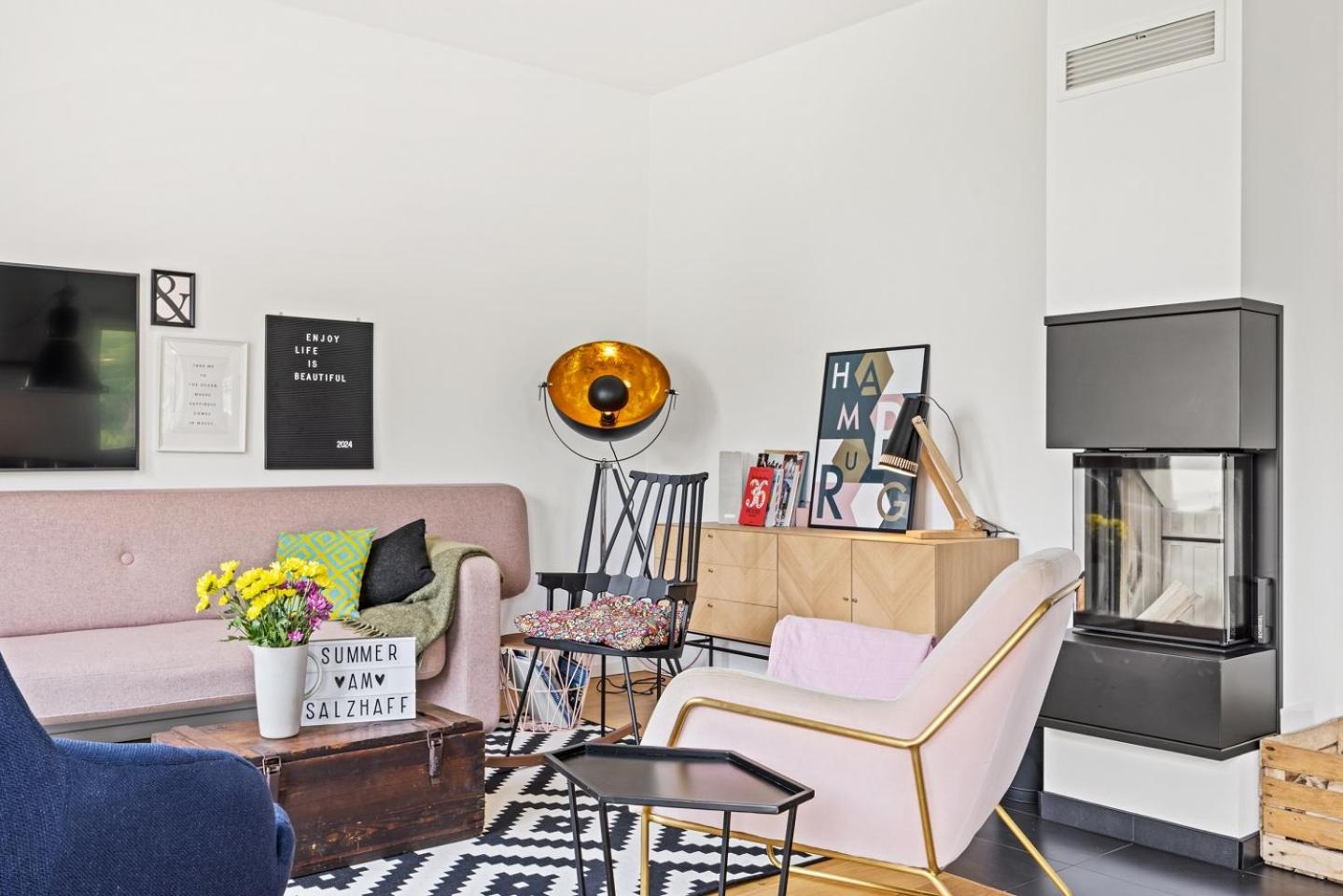Wanderfalke - Ferienhaus mit Kamin und Sauna für 8 Personen