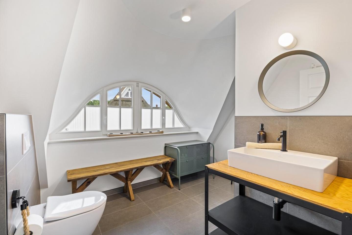 Wanderfalke - Ferienhaus mit Kamin und Sauna für 8 Personen