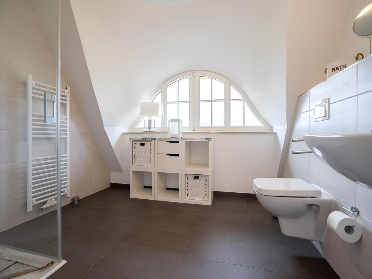 Wiesenpieper - Ferienhaus mit Kamin, Sauna und Meerblick