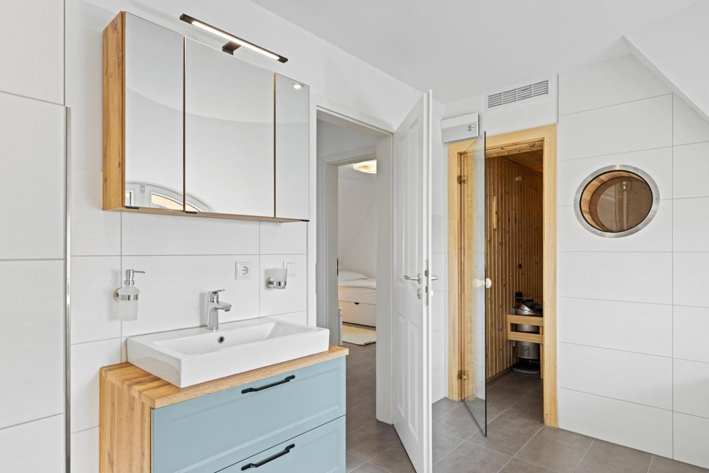 Haffbrise - Ferienhaus mit Kamin und Sauna für 6 Personen