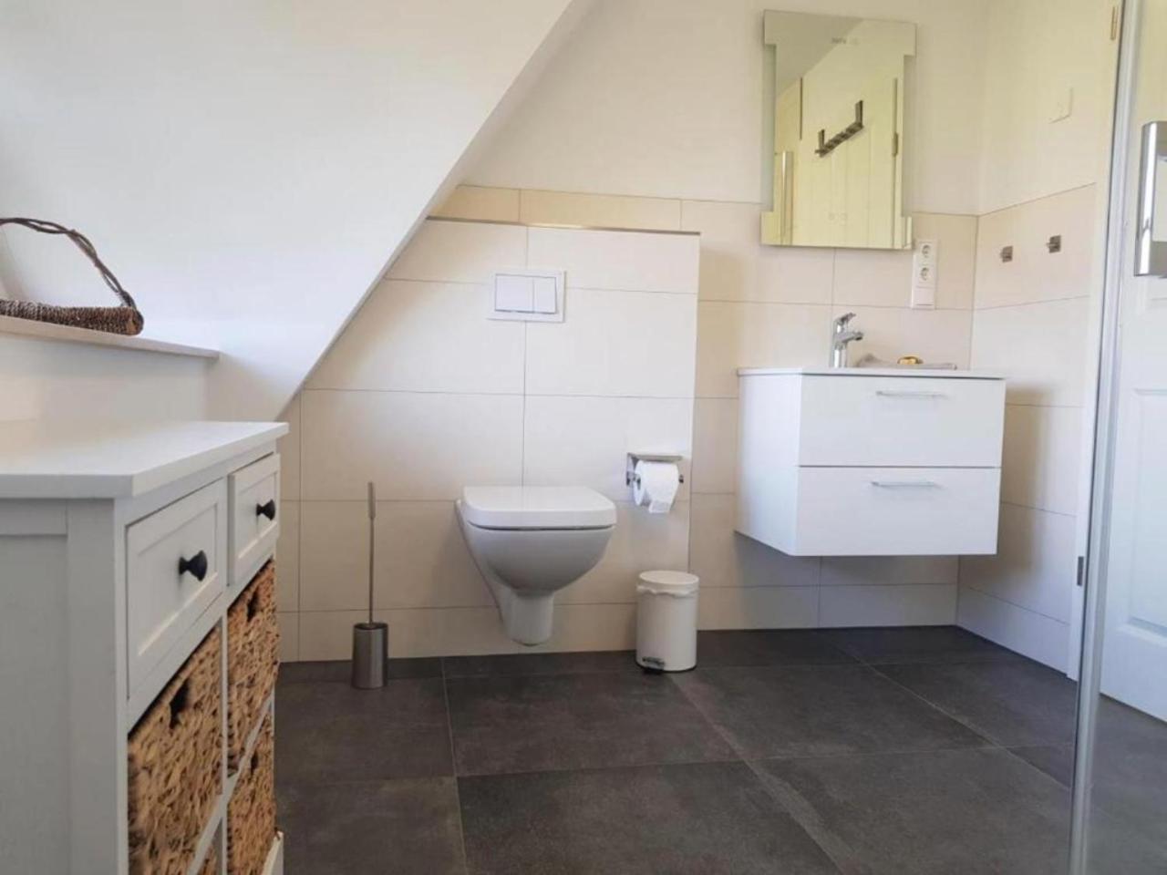 Wippezogel - Ferienhaus mit Sauna, Kamin und Meerblick
