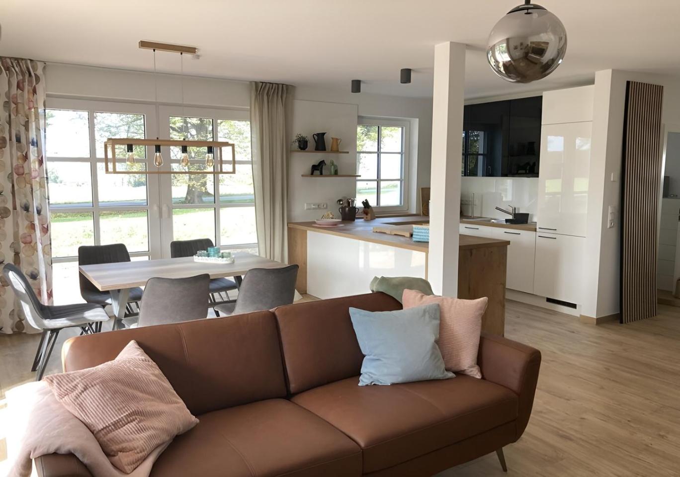Tuttelduuv - Ferienhaushälfte mit Kamin für 4 Personen