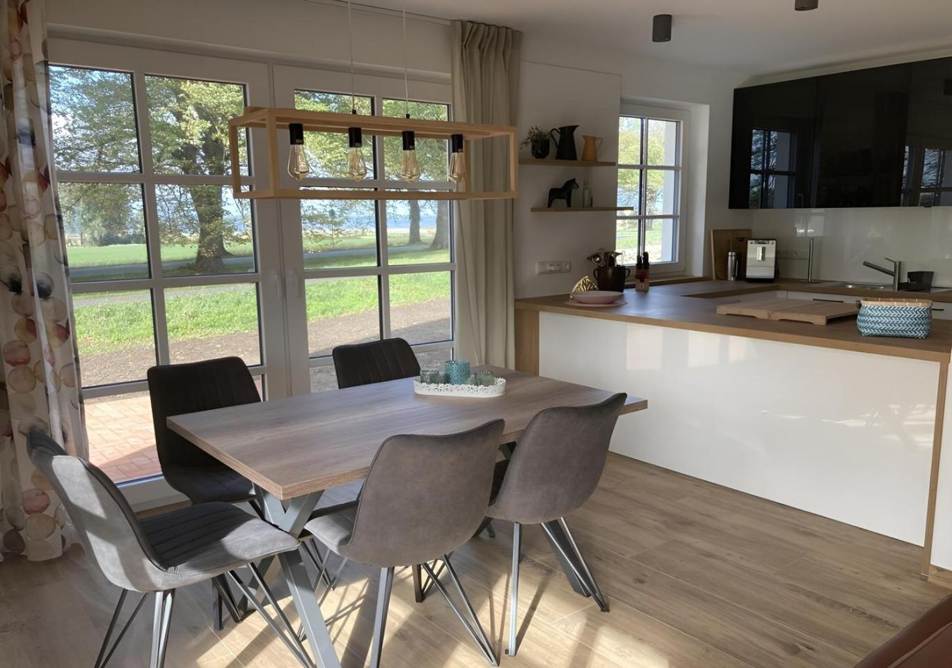 Tuttelduuv - Ferienhaushälfte mit Kamin für 4 Personen