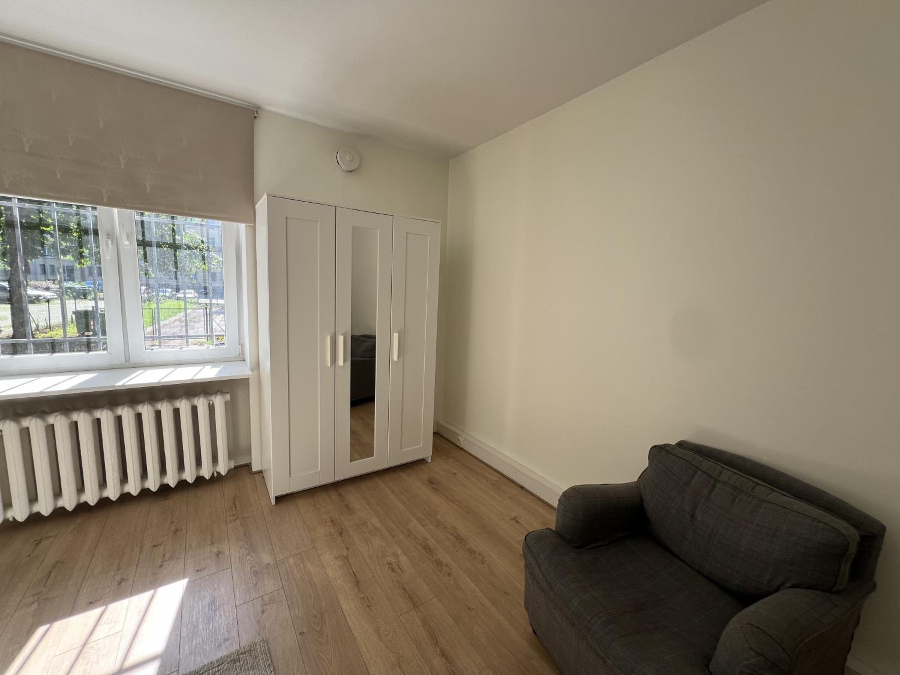 Peaceful Room in Shared Flat Close to Old Town view 4