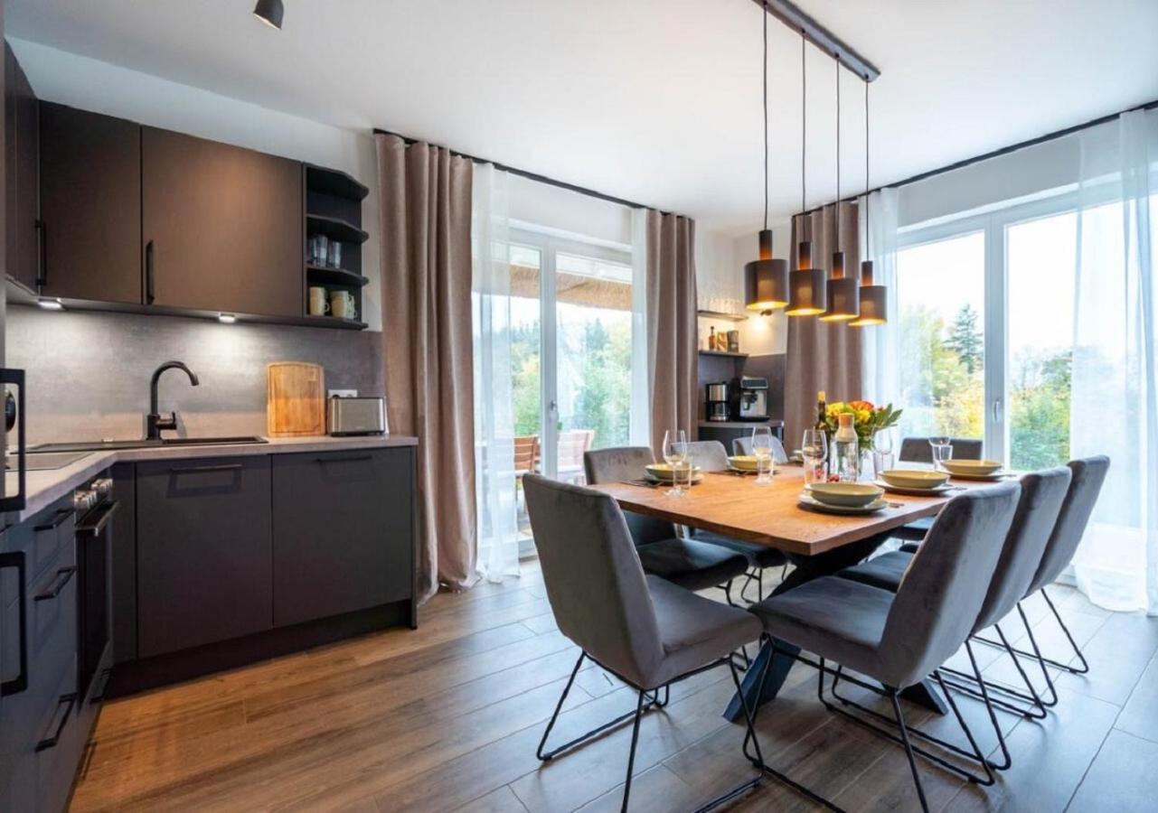 Reetsnacker - Ferienhaus mit Kamin, Sauna und Whirpool für 8 Personen