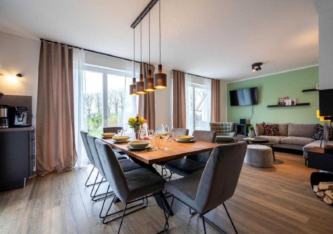Reetsnacker - Ferienhaus mit Kamin, Sauna und Whirpool für 8 Personen