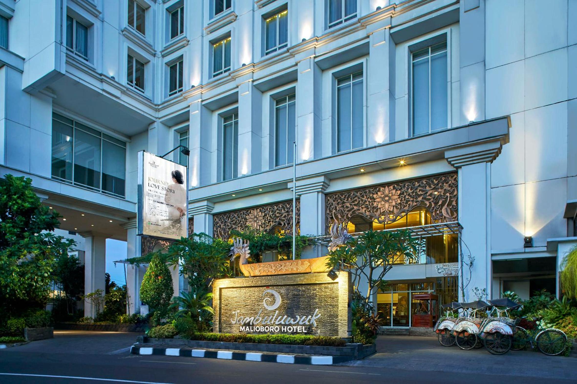 Hotel Jambuluwuk Malioboro Hotel Yogyakarta - Image 1