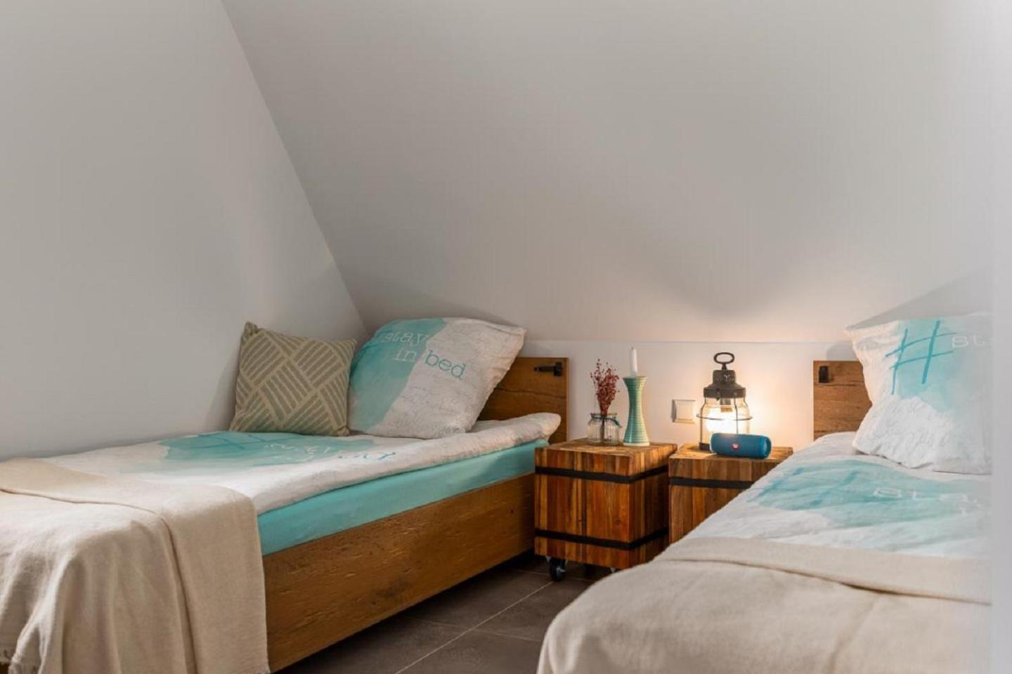 Kleine Binsenjungfer - Ferienhaus mit Sauna und Kamin für 6 Personen