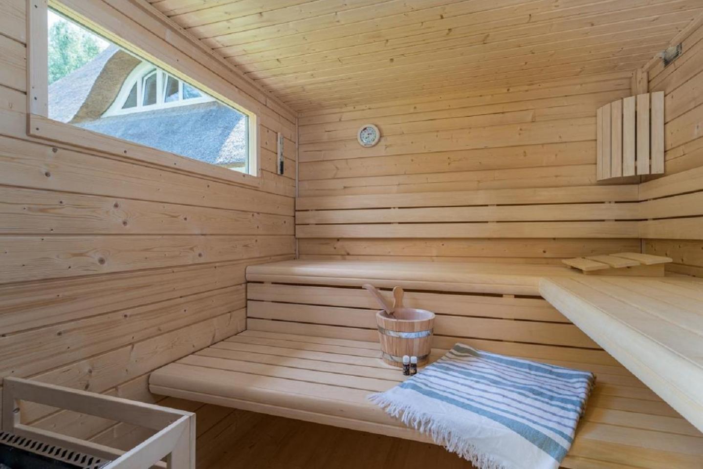 Kleine Binsenjungfer - Ferienhaus mit Sauna und Kamin für 6 Personen