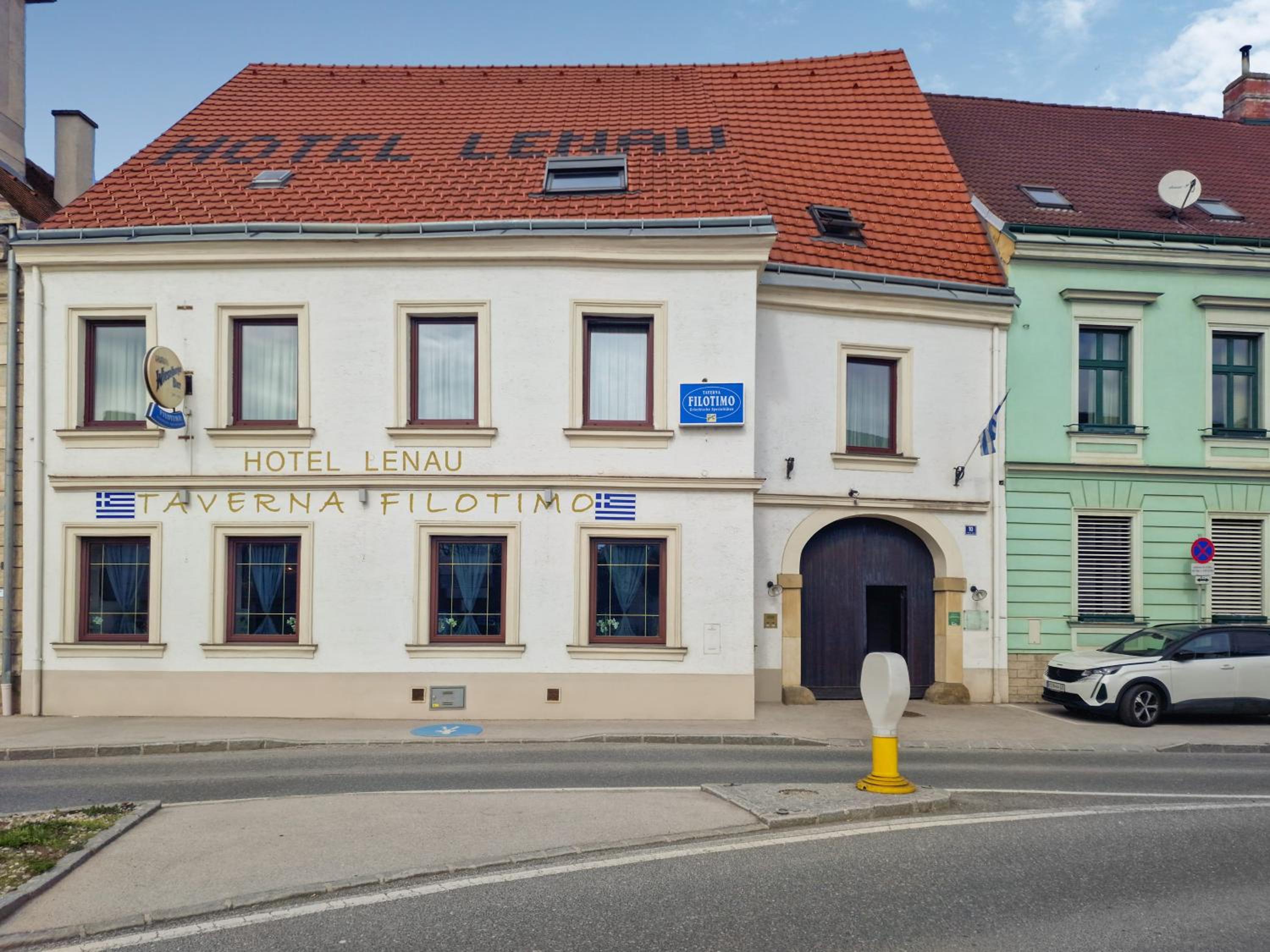 Josef Wolfik strasse 10 Apartment