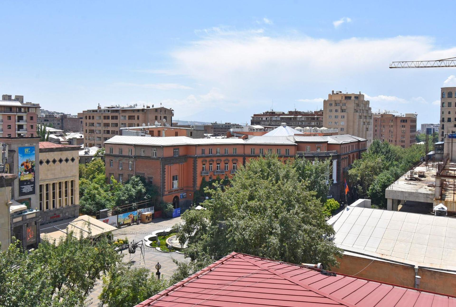 Abovyan street, 2 bedrooms Spacious and Luxury apartment AB917