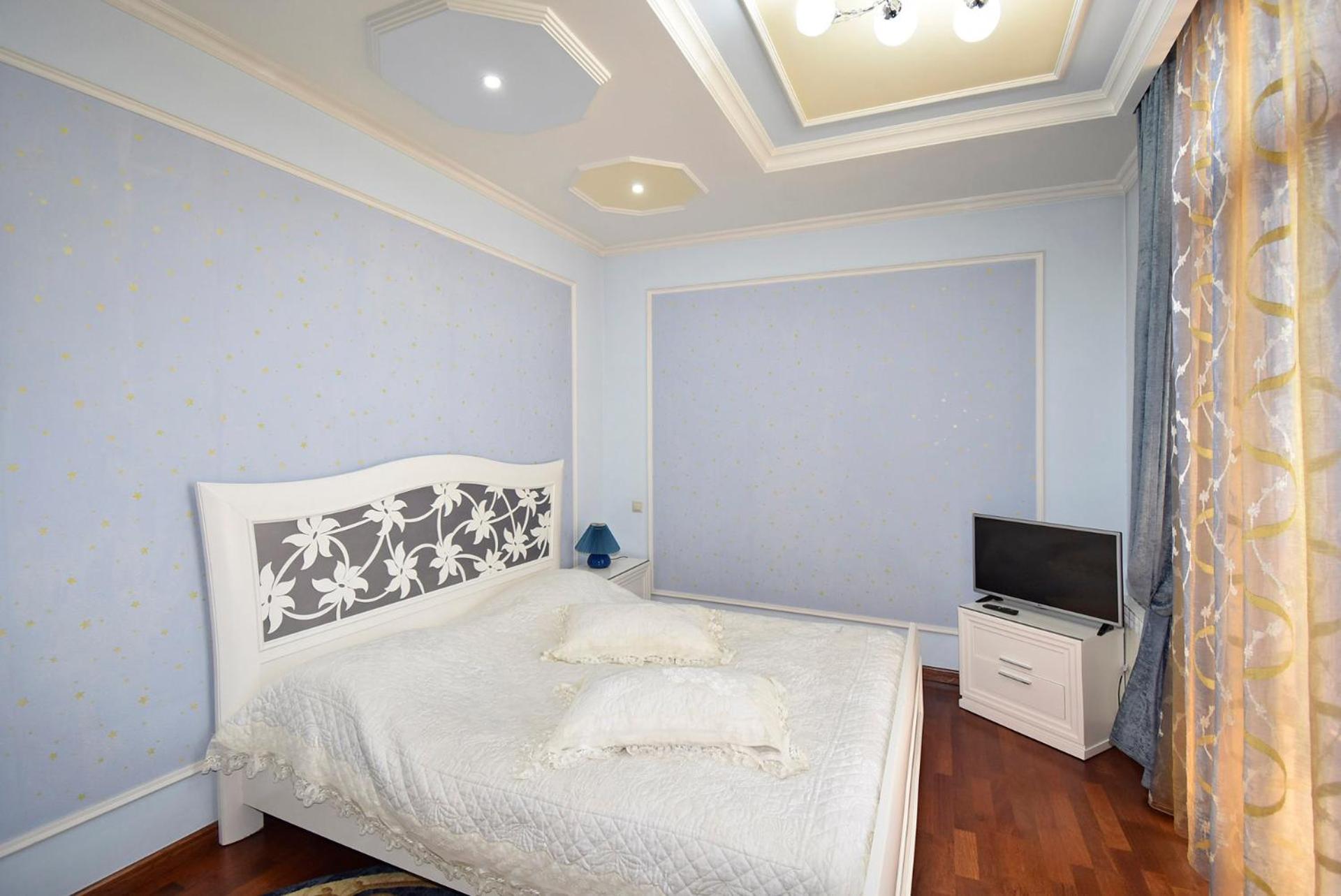 Abovyan street, 2 bedrooms Spacious and Luxury apartment AB917