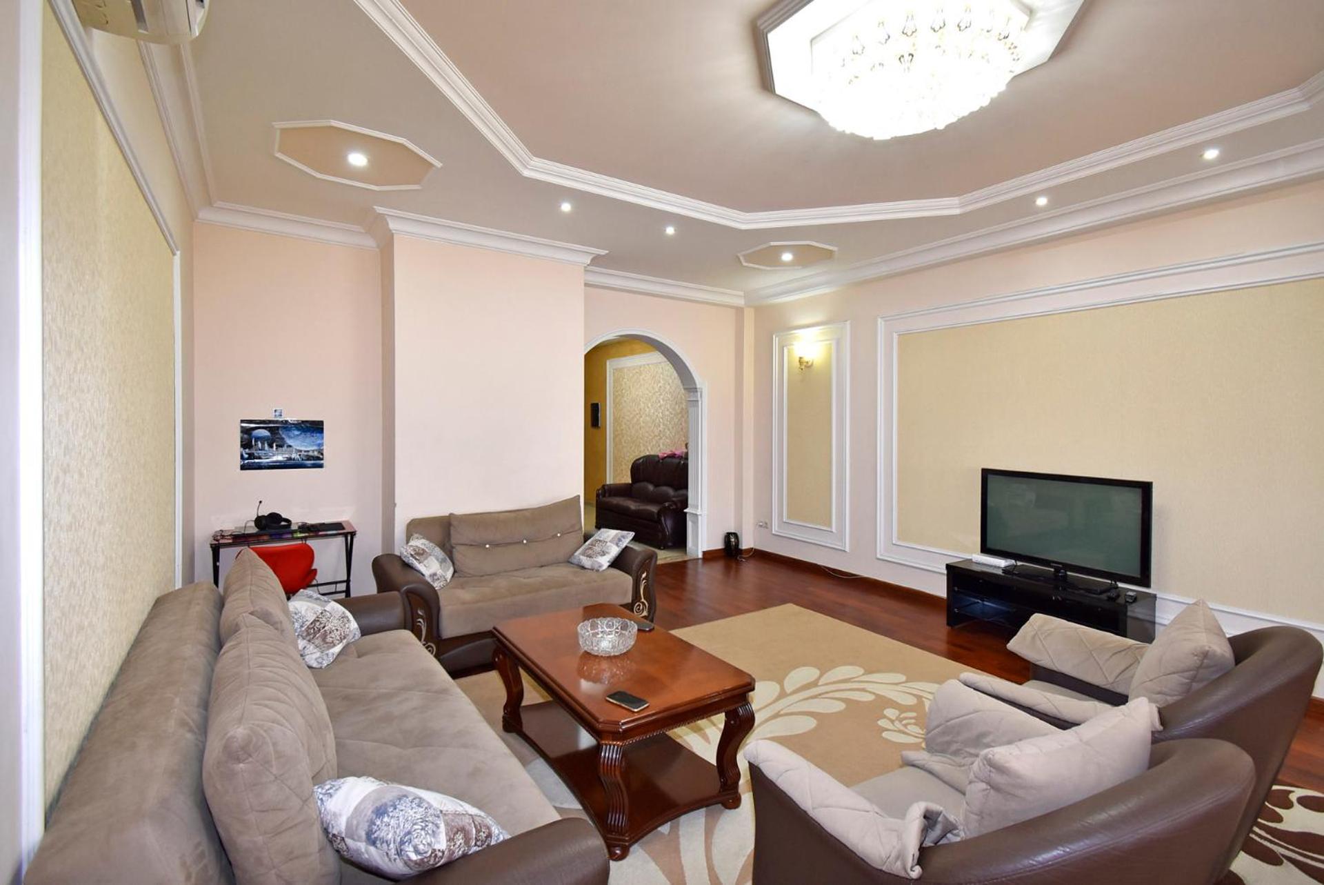 Abovyan street, 2 bedrooms Spacious and Luxury apartment AB917