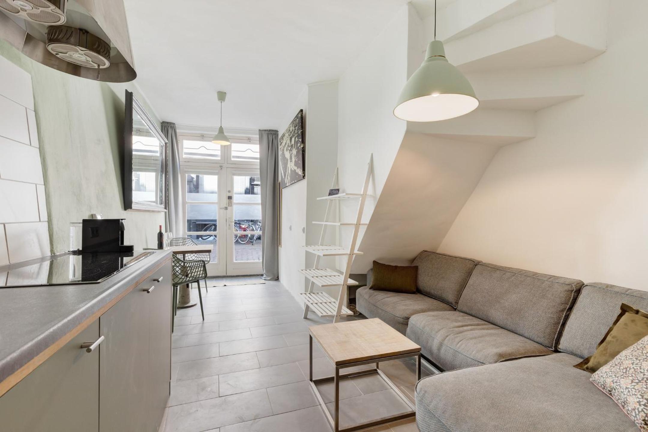 Beautiful apartment in vibrant Utrecht City Center view 3