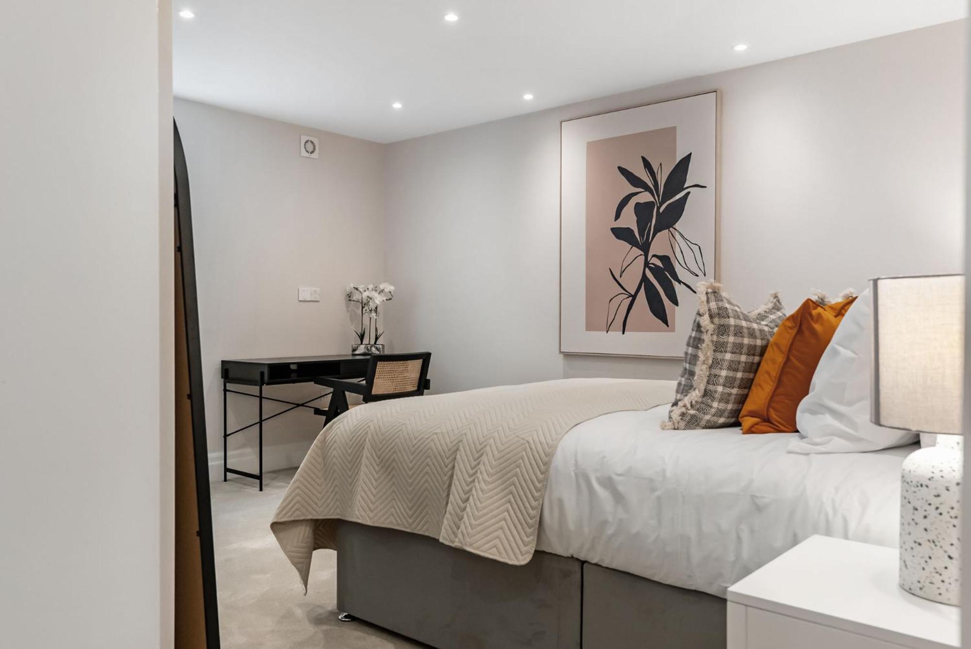 Tailored Stays - Central Cambridge, Warkworth Lodge