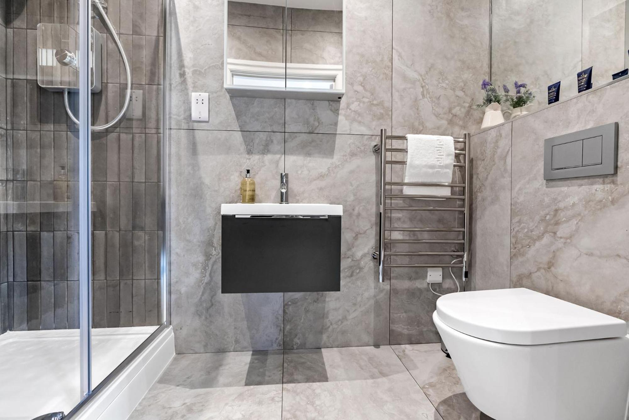 Tailored Stays - Central Cambridge, Warkworth Lodge