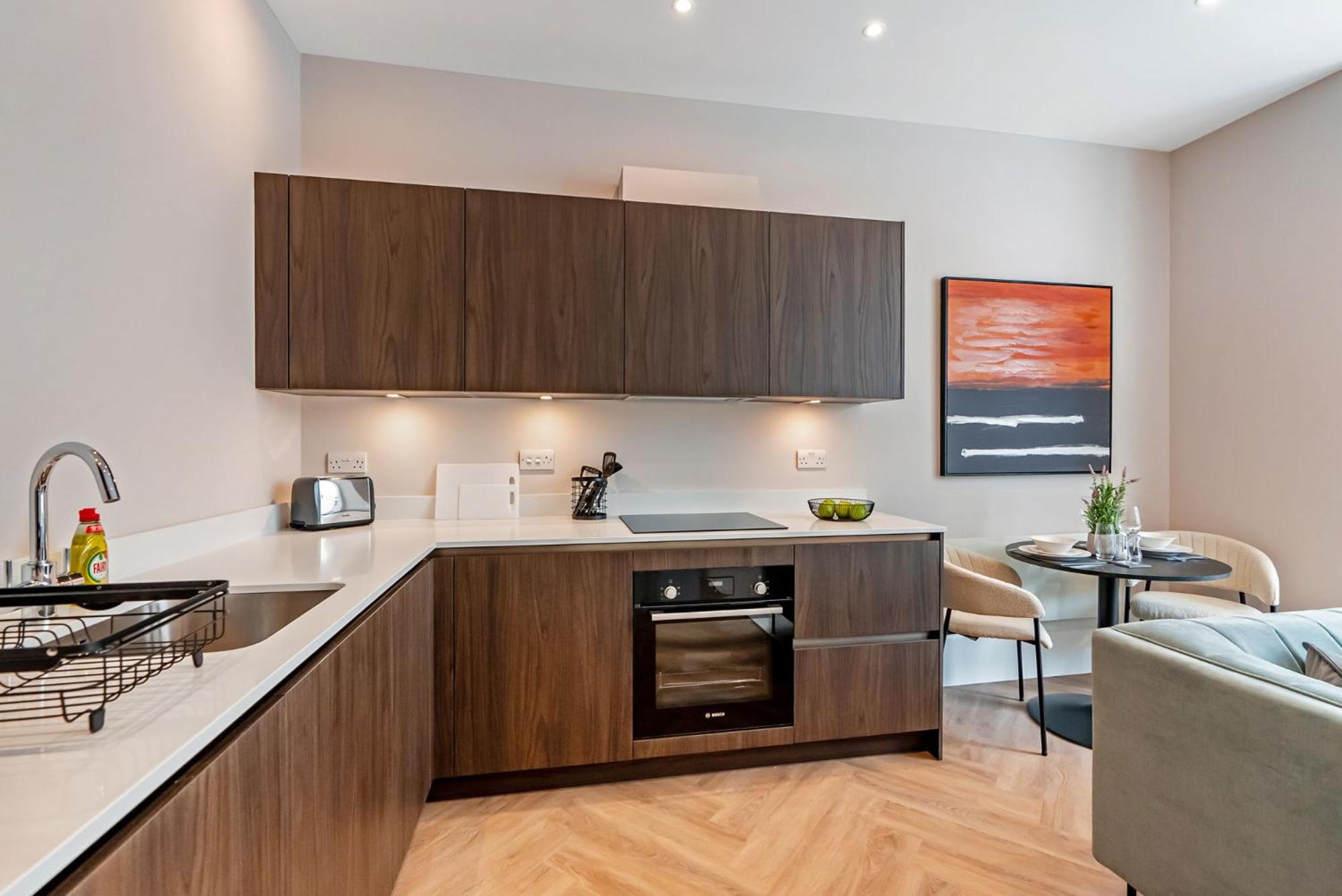 Tailored Stays - Central Cambridge, Warkworth Lodge
