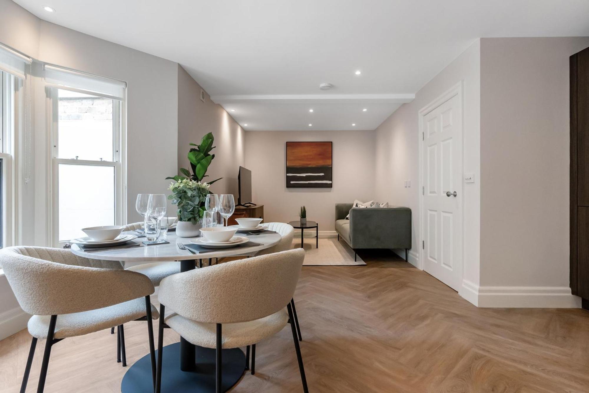 Tailored Stays - Central Cambridge, Warkworth Lodge