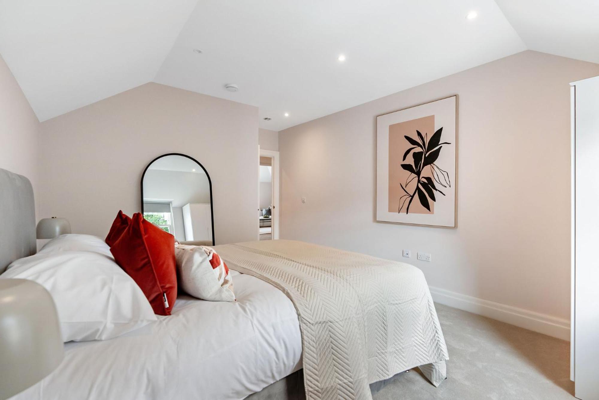 Tailored Stays - Central Cambridge, Warkworth Lodge