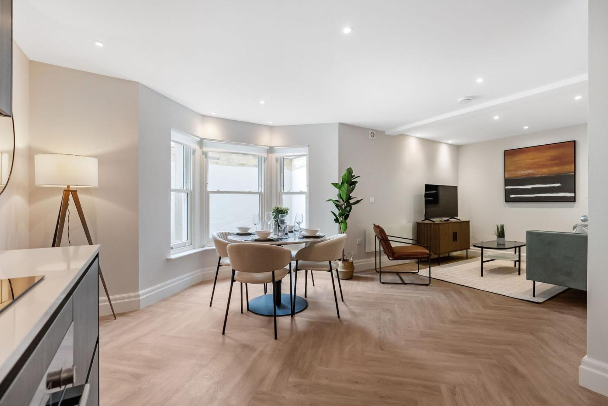 Tailored Stays - Central Cambridge, Warkworth Lodge