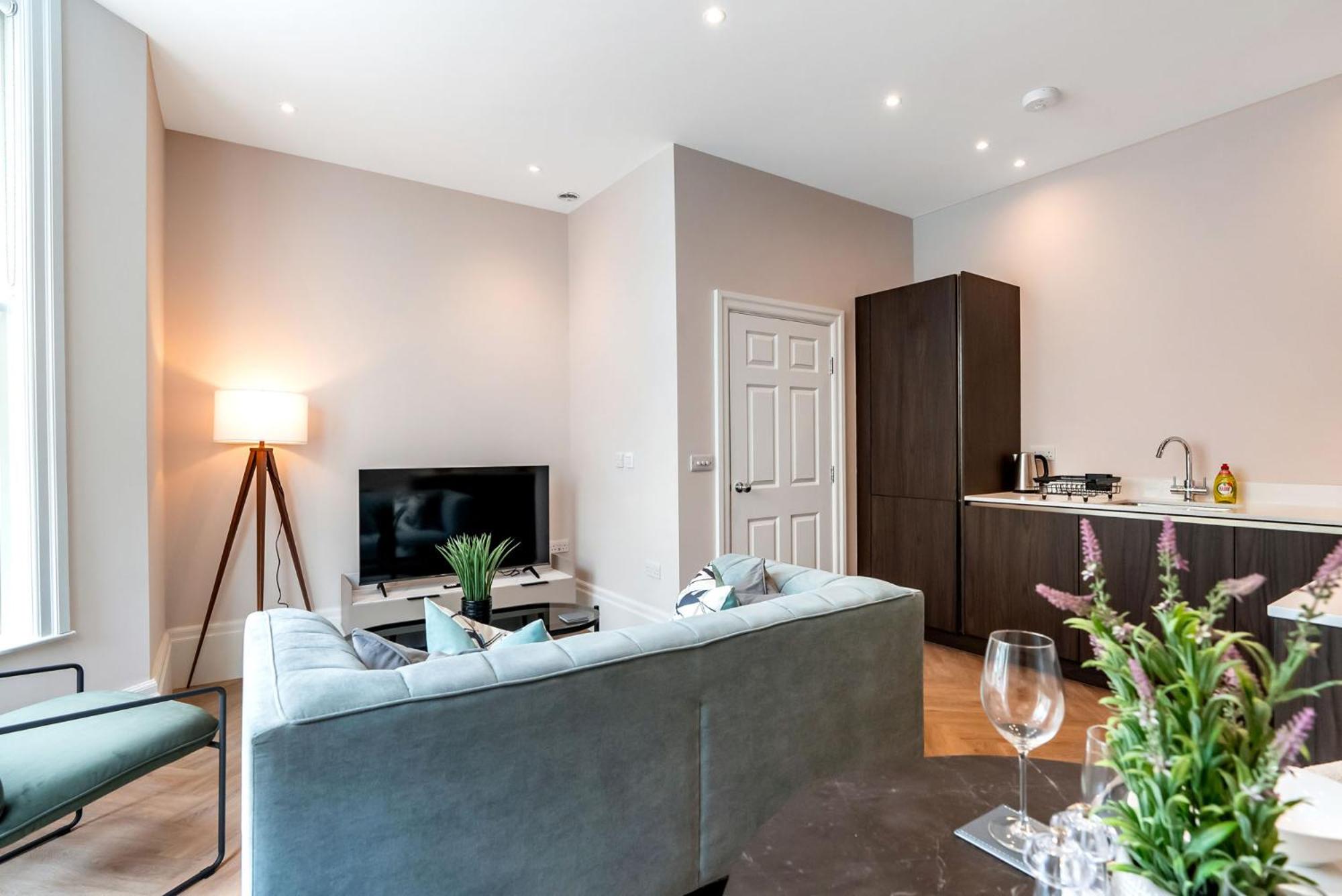 Tailored Stays - Central Cambridge, Warkworth Lodge