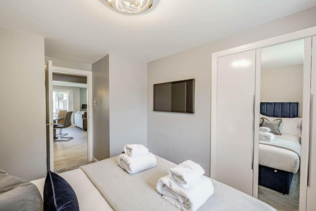 The Gleneagles Experience - Luxury Apartment view 4