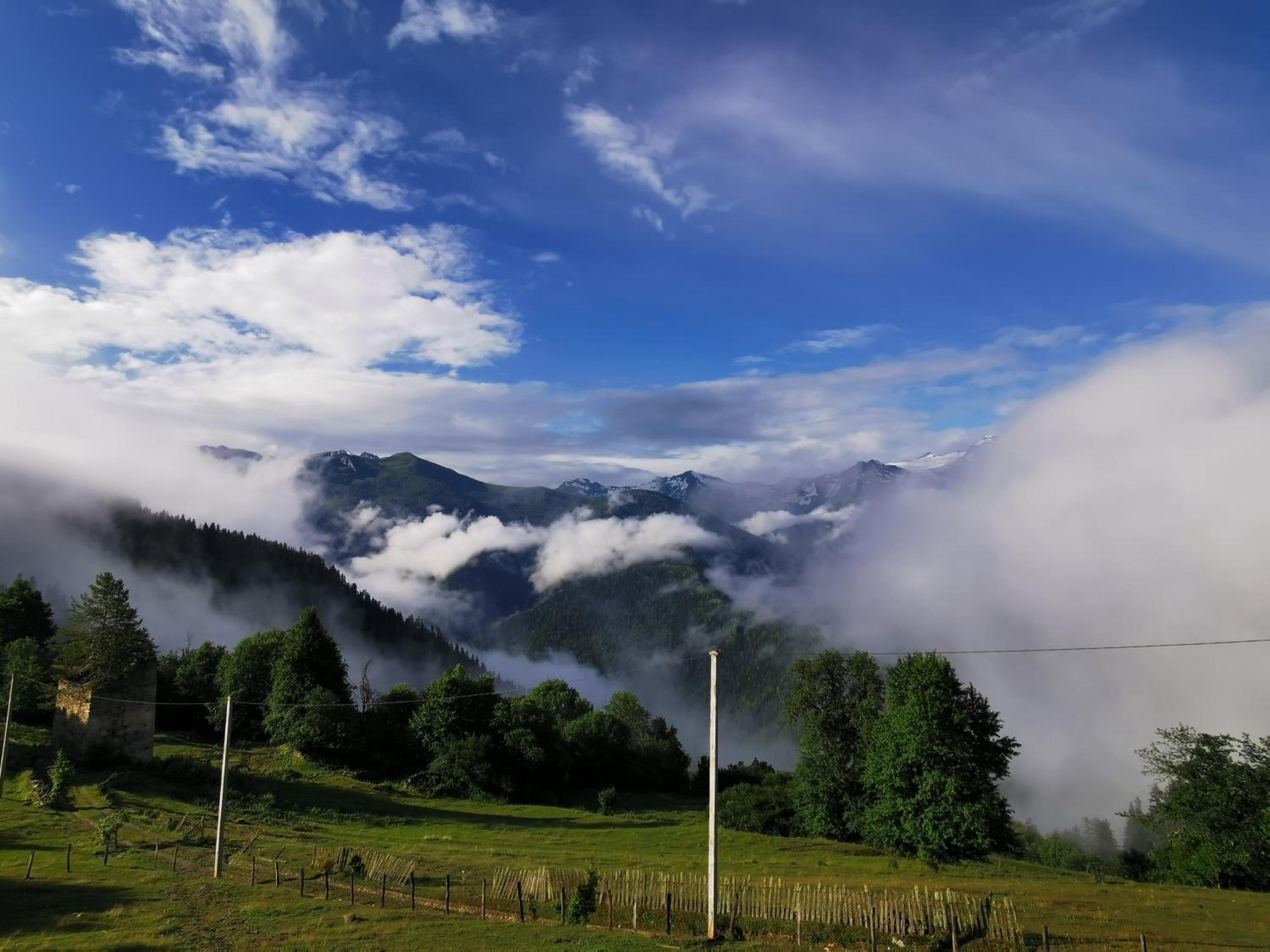 Heshkili Cottages