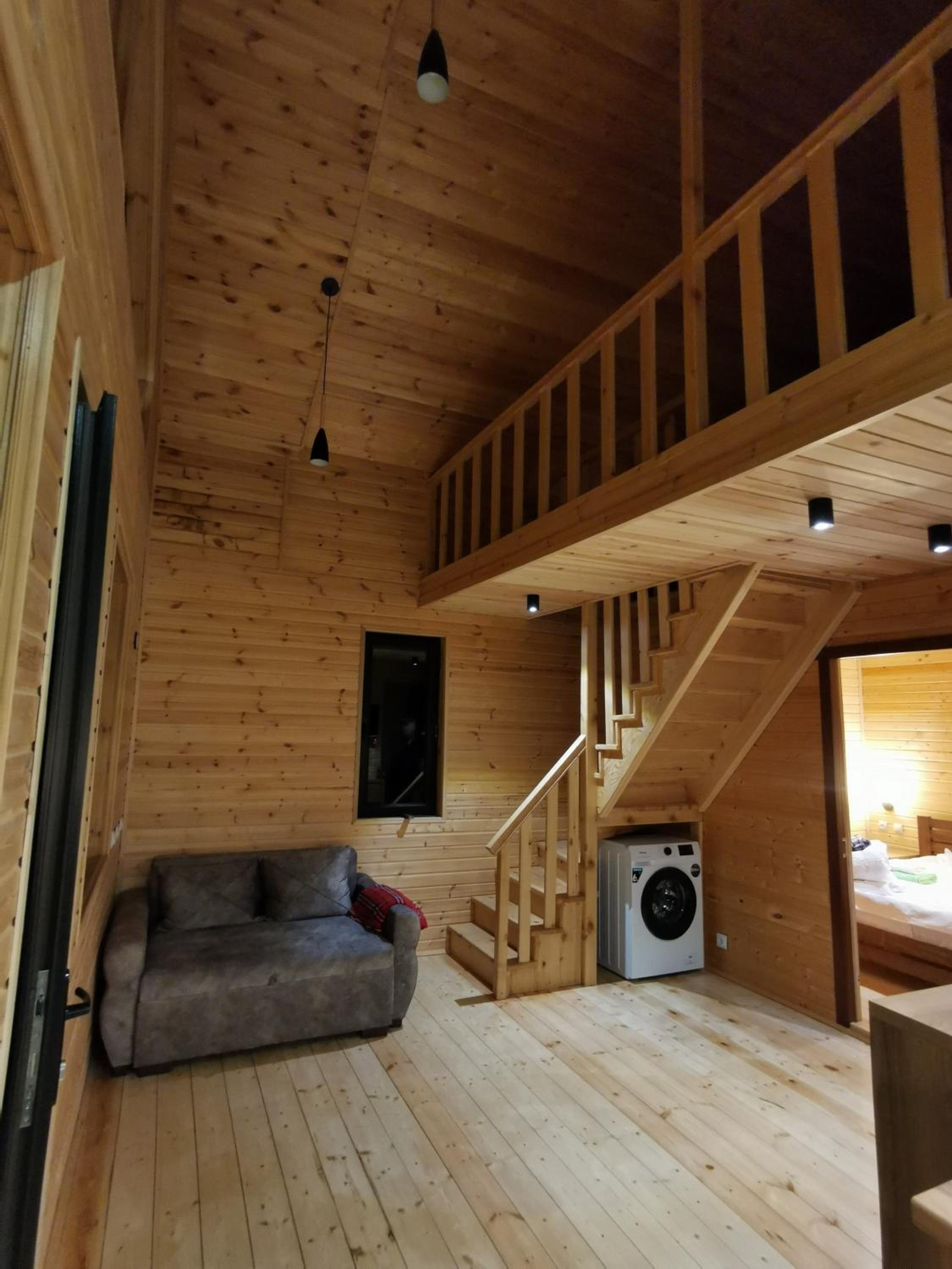 Heshkili Cottages