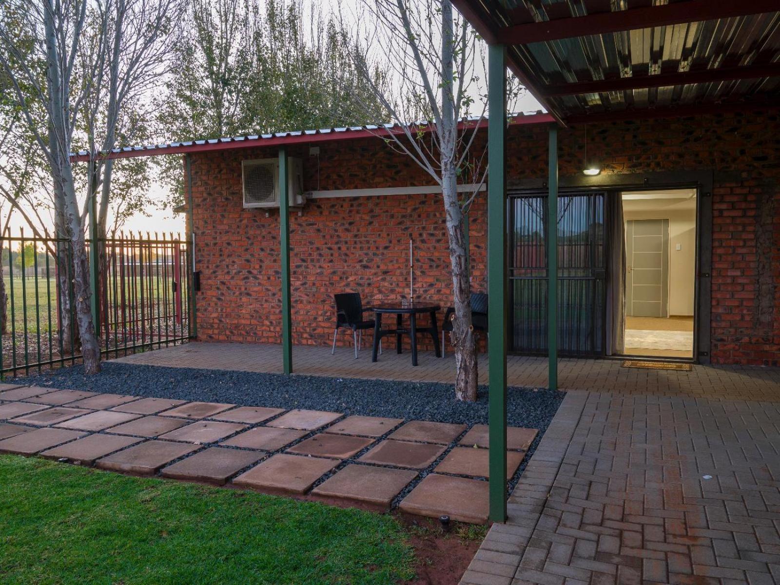 In die Veld Guest Rooms view 4