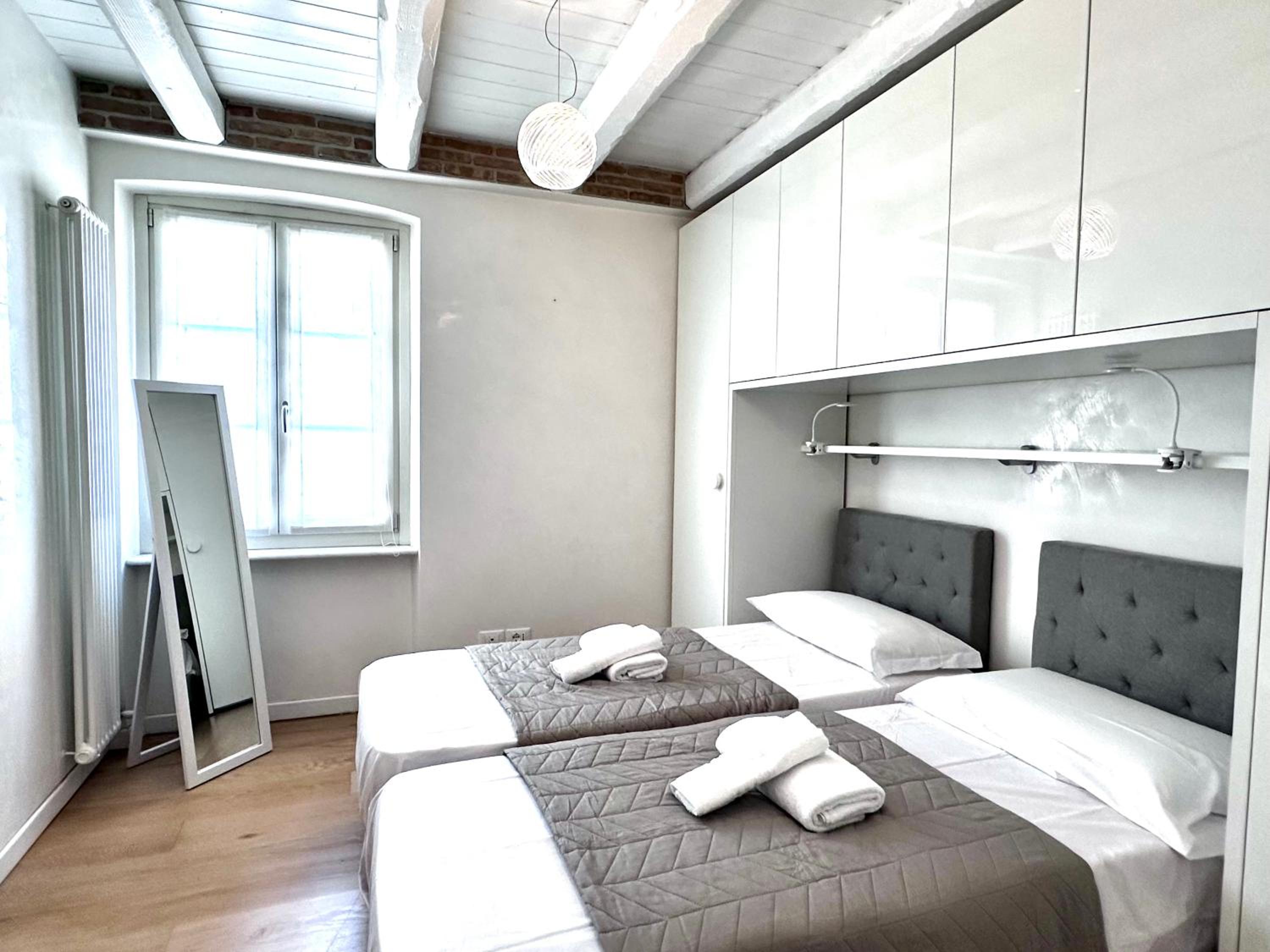 Aphrodite Luxury APT with Jacuzzi photo 3