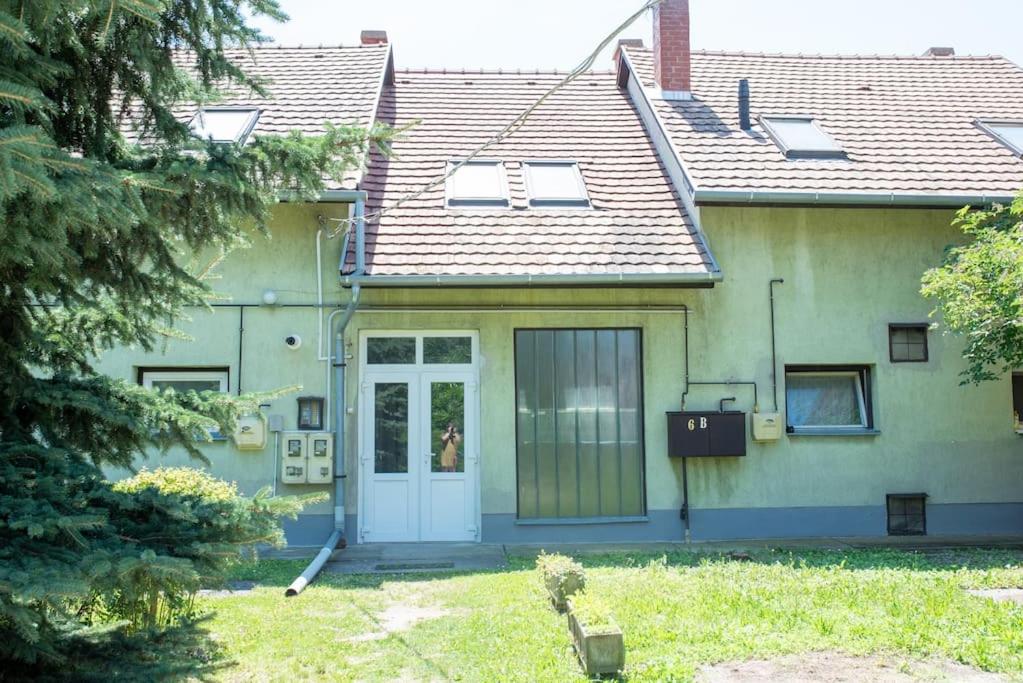 Photo 9