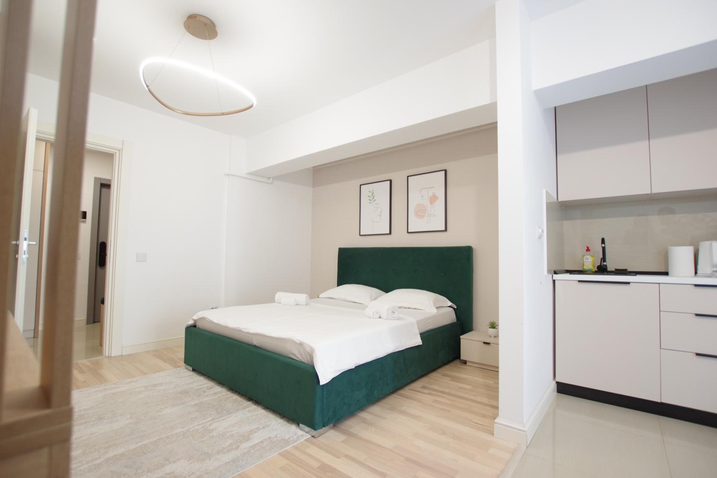 Himson Stylish Studio-Self Check-in near Airport & Mall view 4