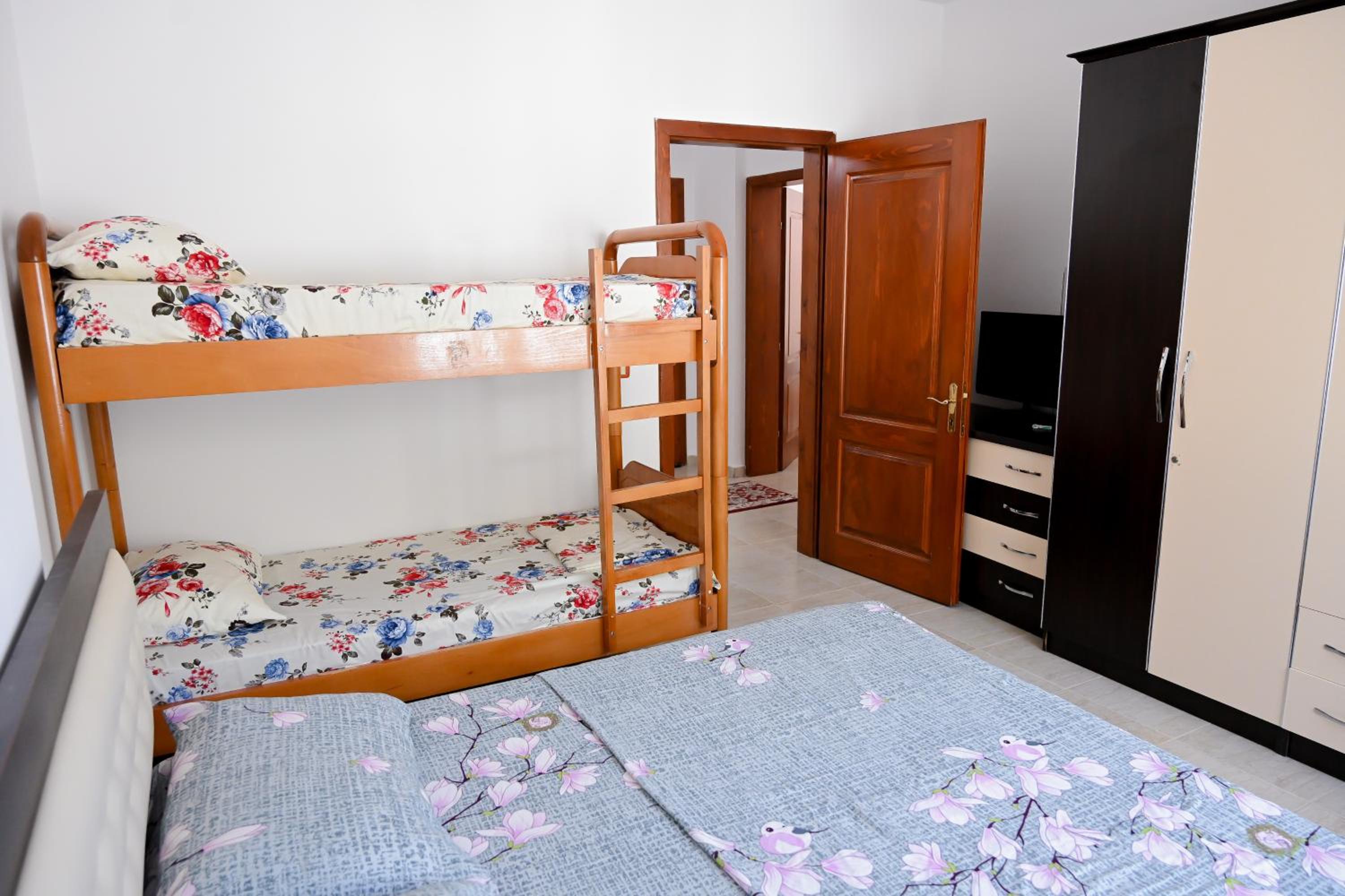 Shengjin Holidays Apartments