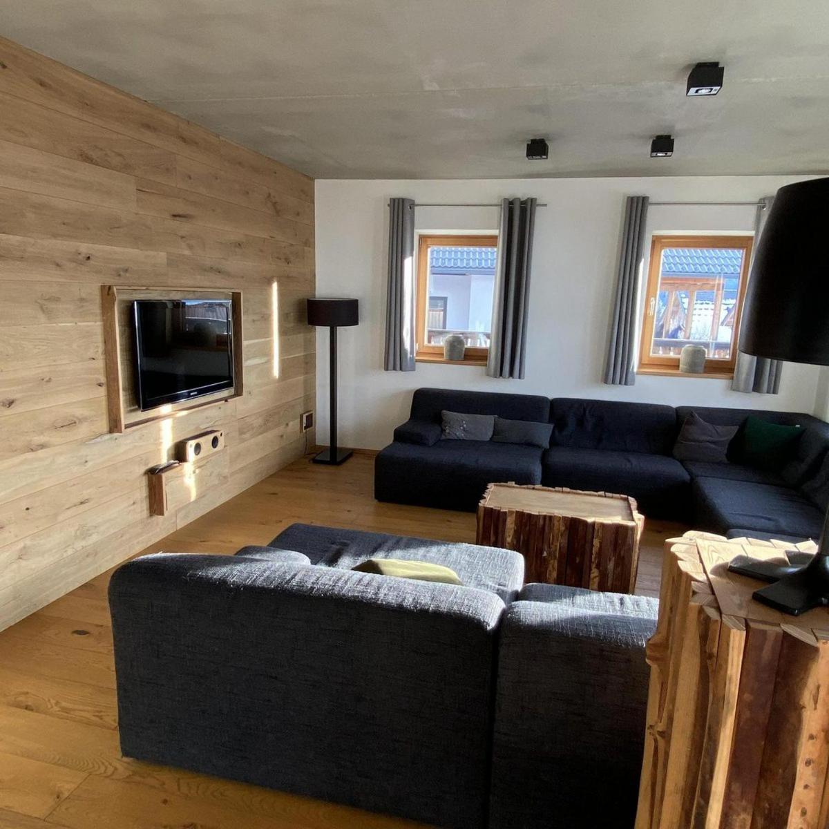Panorama Chalet Grau XL