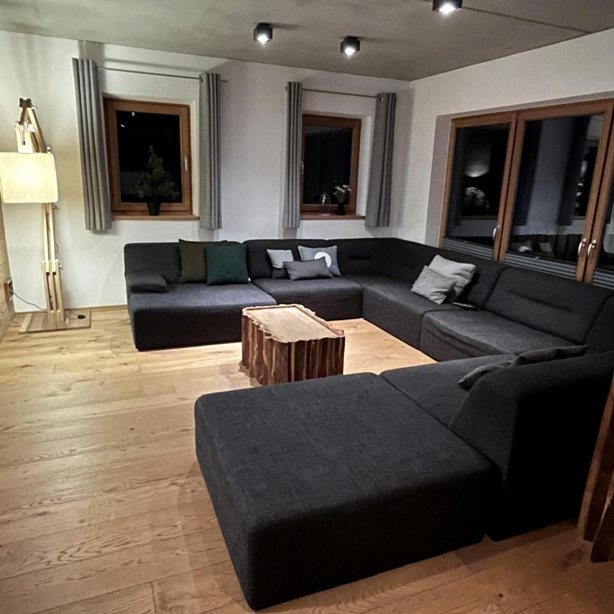 Panorama Chalet Grau XL
