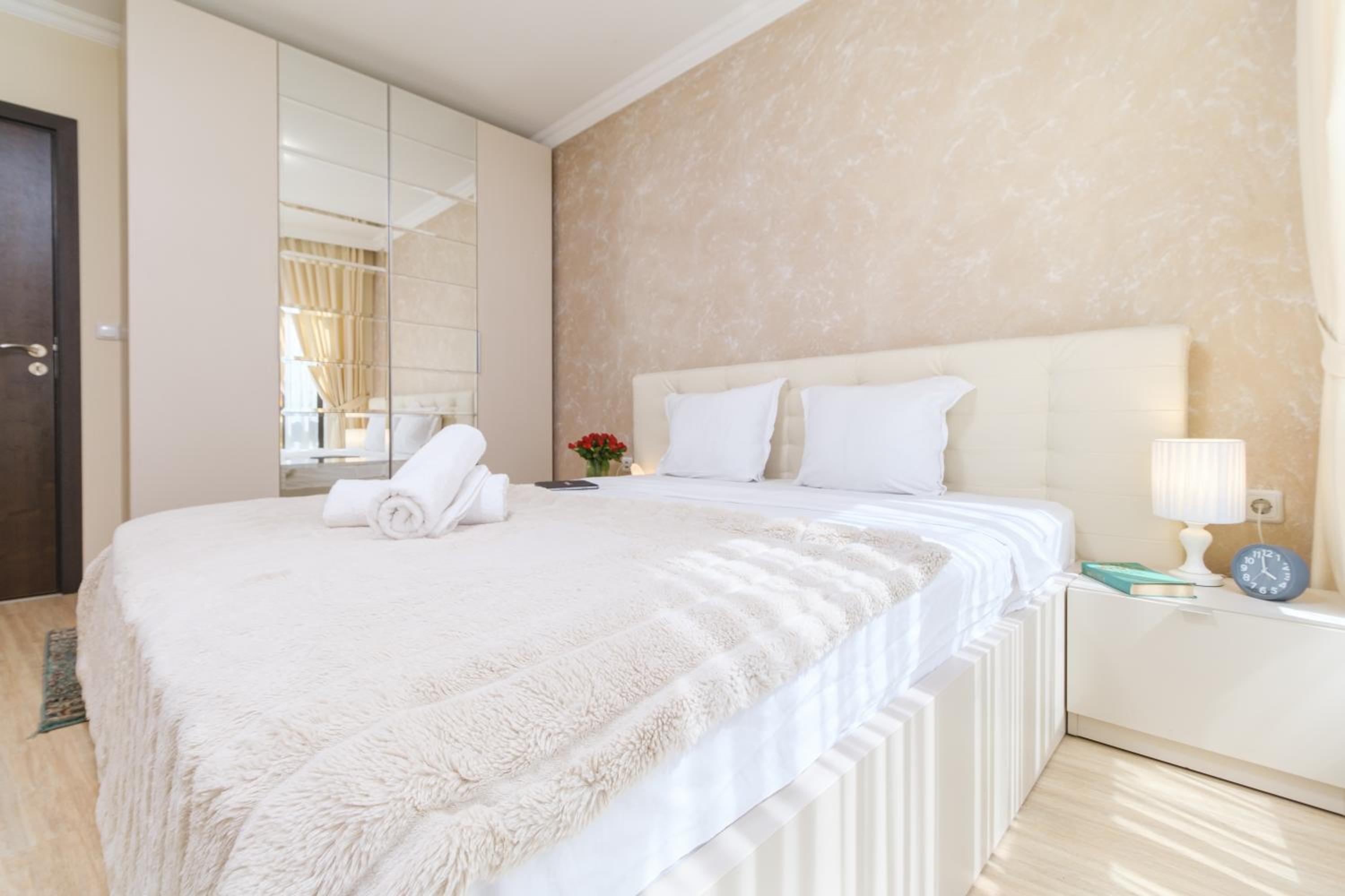 Serene Luxury Retreat Near Kapana